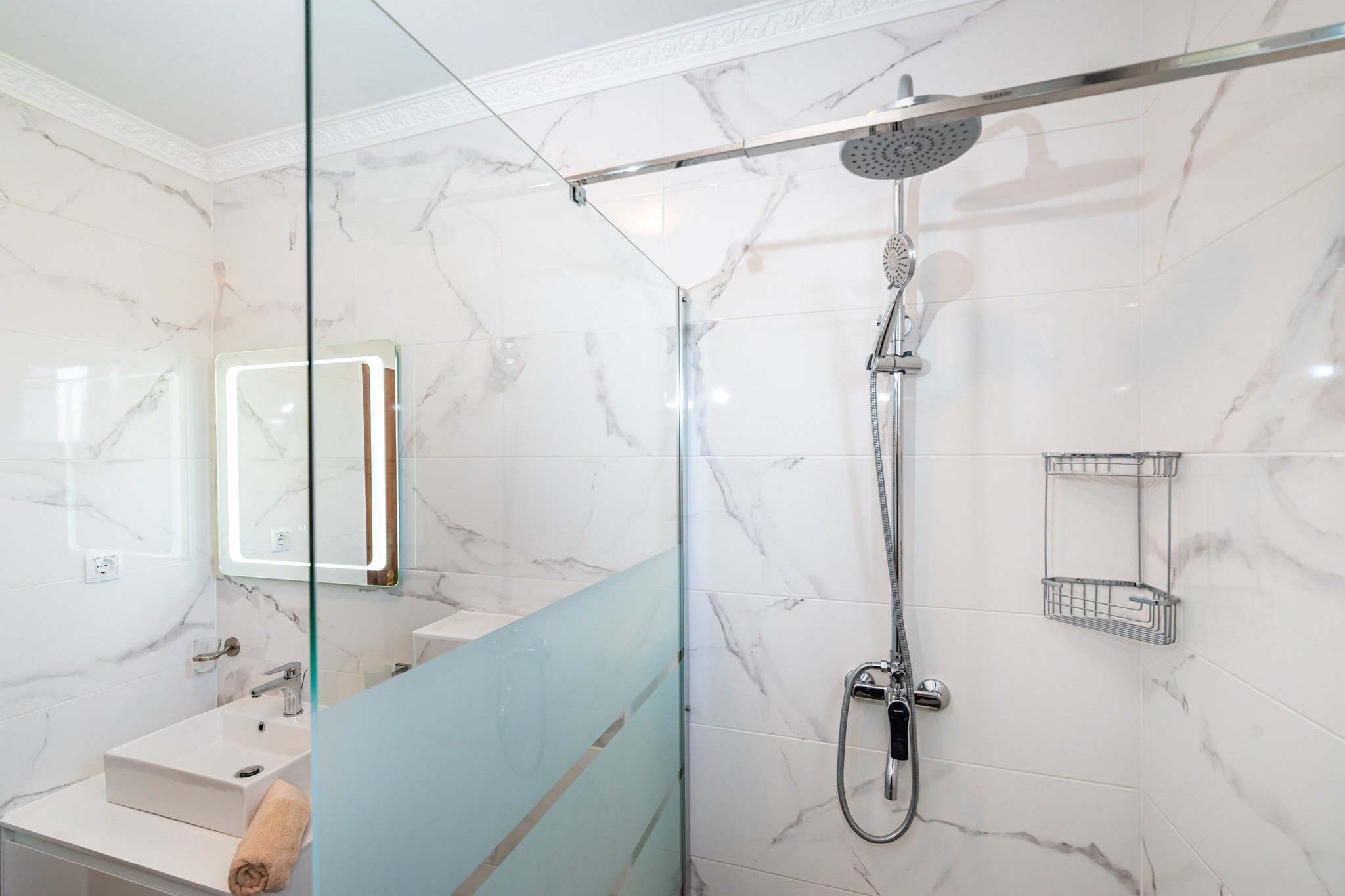 Holiday Home Villa Vesna Lux - Five Bedroom Villa with Swimming Pool-Bathroom