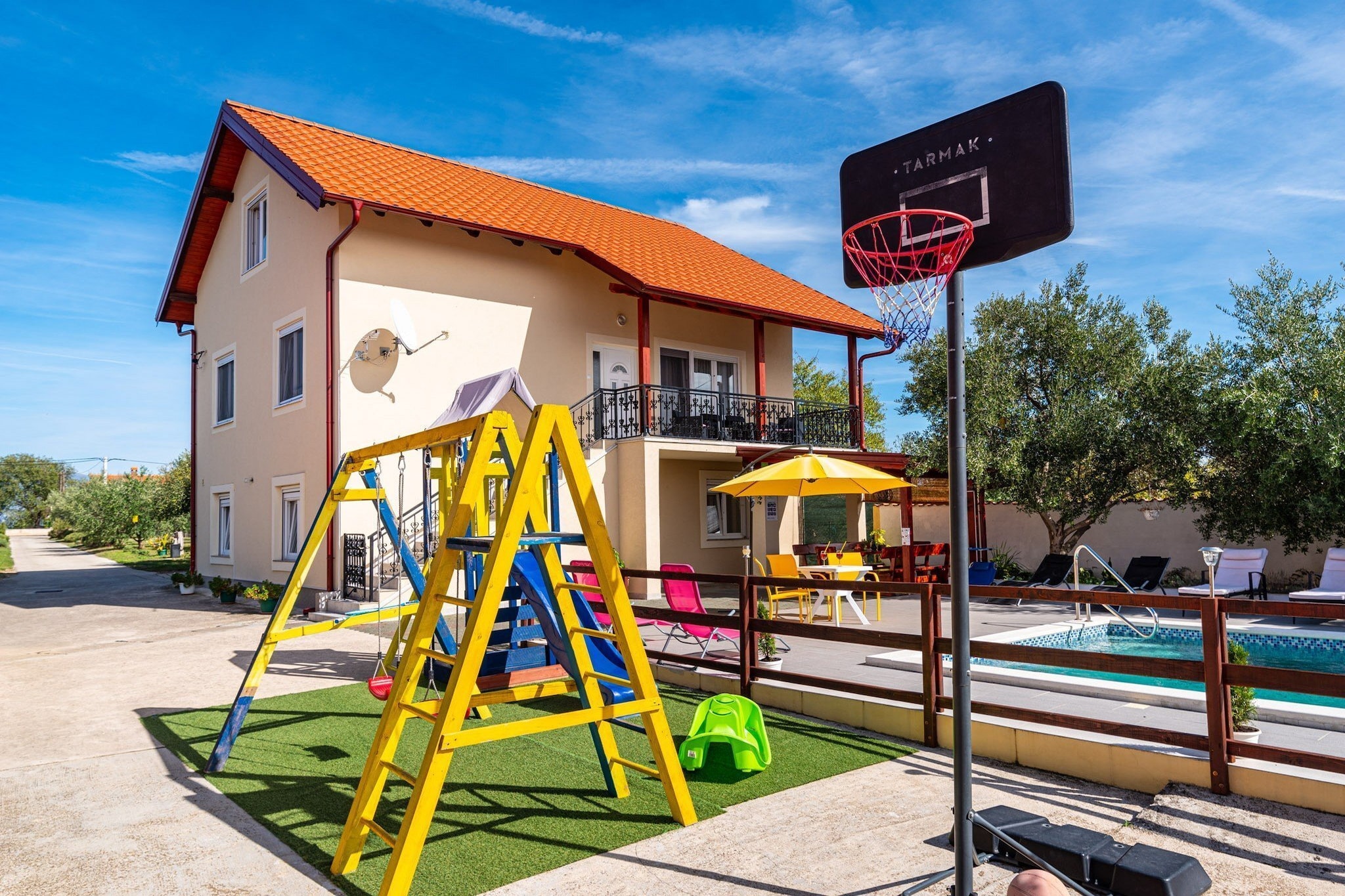 Holiday Home Villa Vesna Lux - Five Bedroom Villa with Swimming Pool-Outdoor