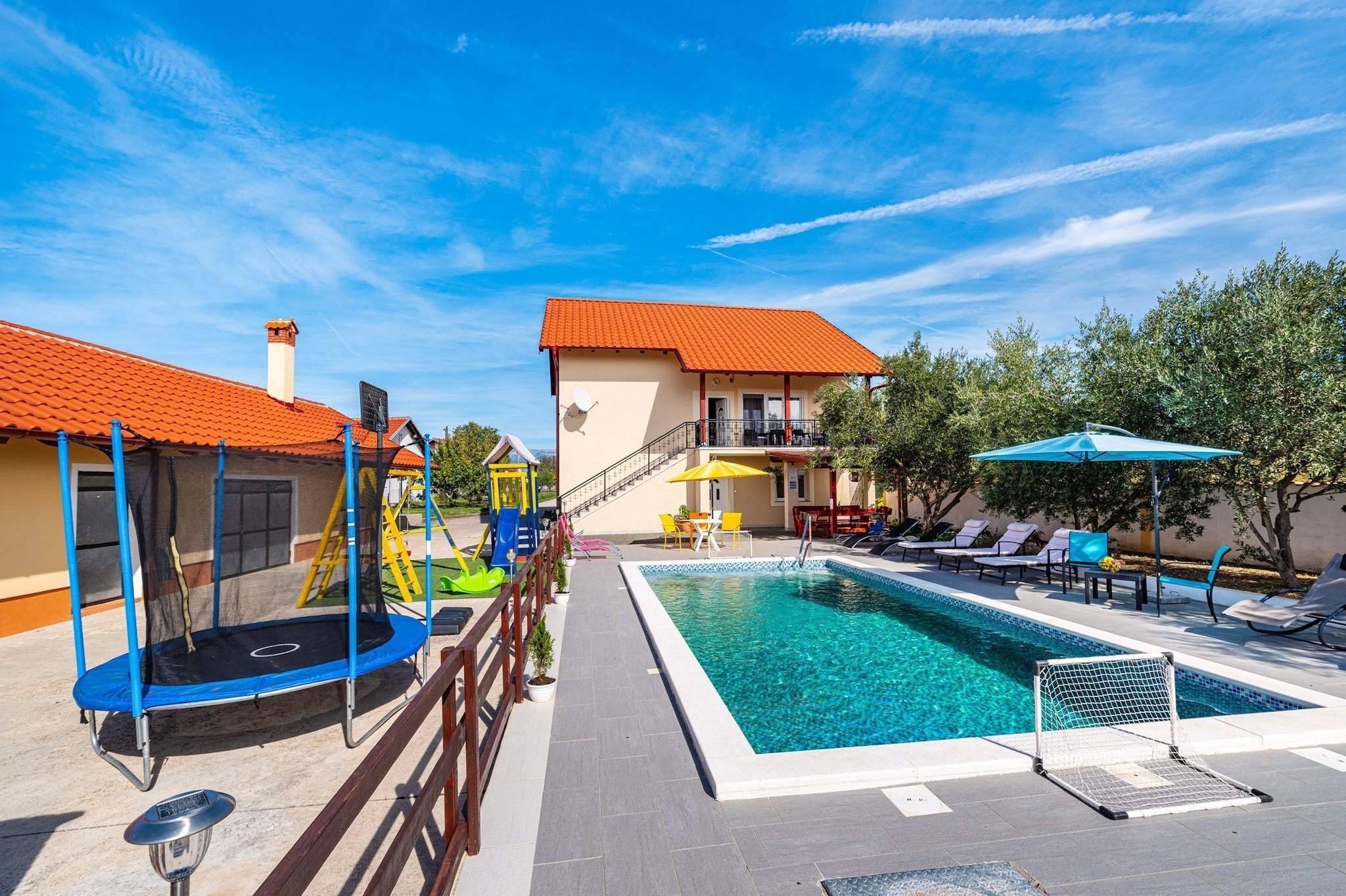 Holiday Home Villa Vesna Lux - Five Bedroom Villa with Swimming Pool-Outdoor