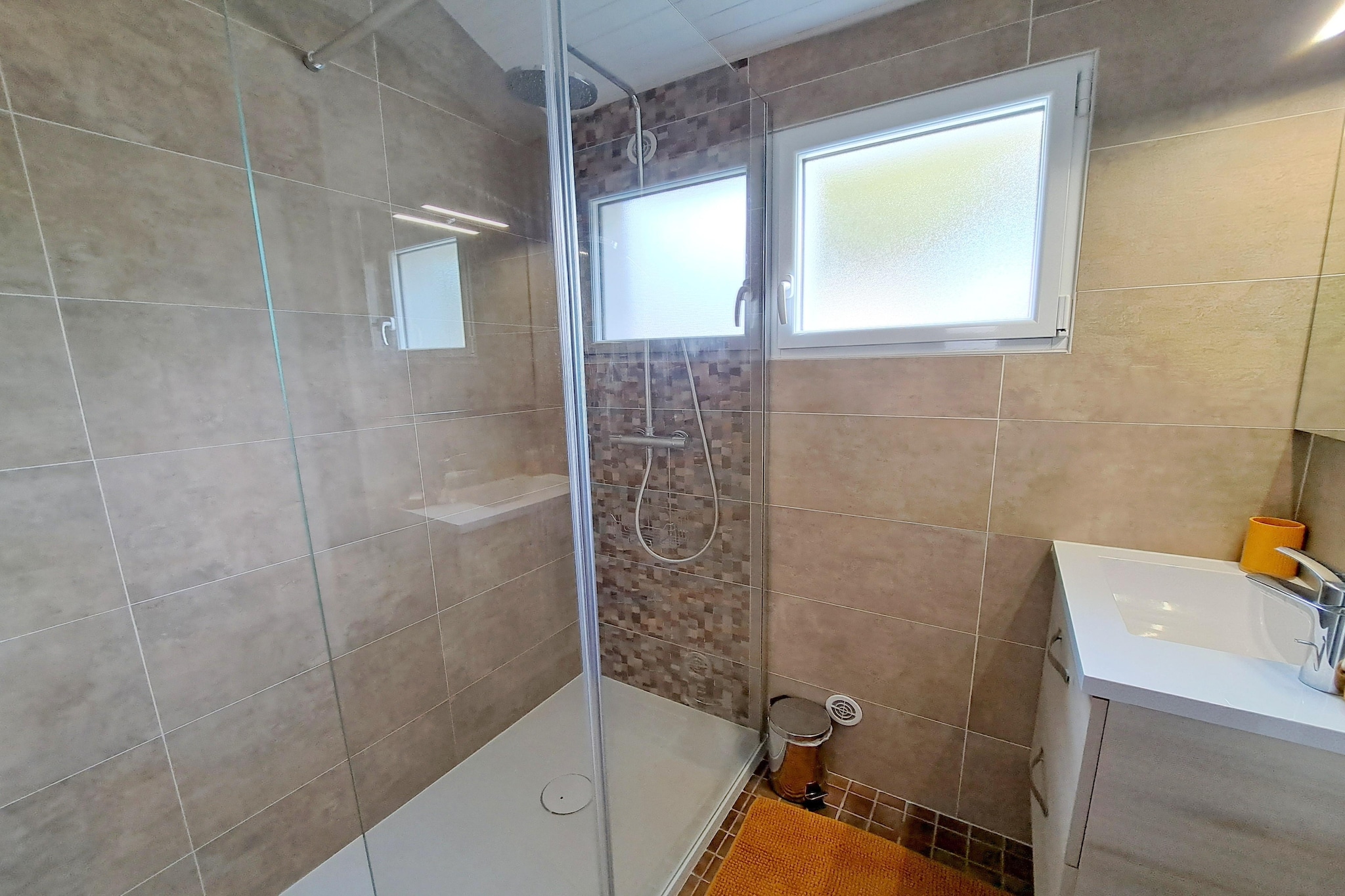 Ferienhaus in unmittelbarer Strandnähe Guisseny-Badkamer