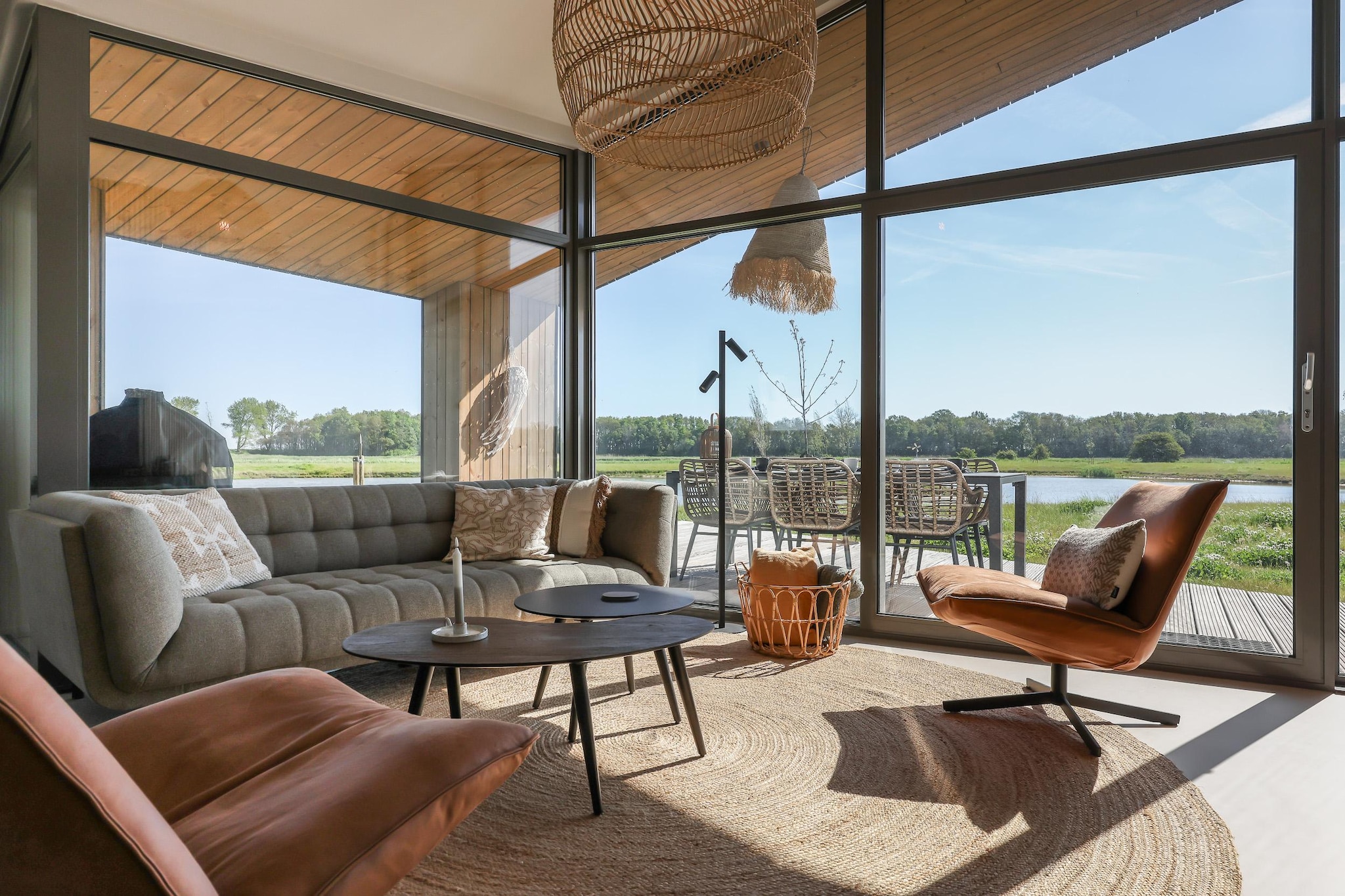 Peaceful Nature Stay with All the Comforts
Welcome to your serene family retreat in the heart of Zeeland! Located in the small-scale holiday park Heerlijkheid Vlietenburg, this charming nature cottage offers the perfect blend of peace, comfort, and natural beauty. Wake up to birdsong, sip coffee on your private terrace, and unwind with panoramic views of the surrounding polder landscape. With a cozy interior featuring a spacious living room, well-equipped kitchen, and three inviting bedrooms, this home is thoughtfully designed for relaxation.

Explore Nature and Local Gems
Step right into Het Bokkegat nature reserveâ€”just beyond your gardenâ€”where forests, meadows, and wetlands make it a birdwatcherâ€™s paradise. Discover scenic cycling and walking trails, or head to the Oosterschelde estuary for windsurfing, kite-surfing, or a beach picnic. Stroll or bike to the friendly village of Wissenkerke, home to a supermarket and a charming restaurant. For more seaside fun, the Sophiastrand and Banjaardstrand beaches are nearby, with restaurants and family-friendly activities.

Pet-Friendly Perks & Local Fun
Furry companions are more than welcome! Take your dog on long leash-free beach walks at designated areas on Banjaardstrand, or join seasonal dog-friendly events like Zeelandâ€™s â€œSnuffelwandelingenâ€ nature walks. With plenty of open space, water features, and pet-welcoming paths, this is a true getaway for every member of the familyâ€”tail and all!