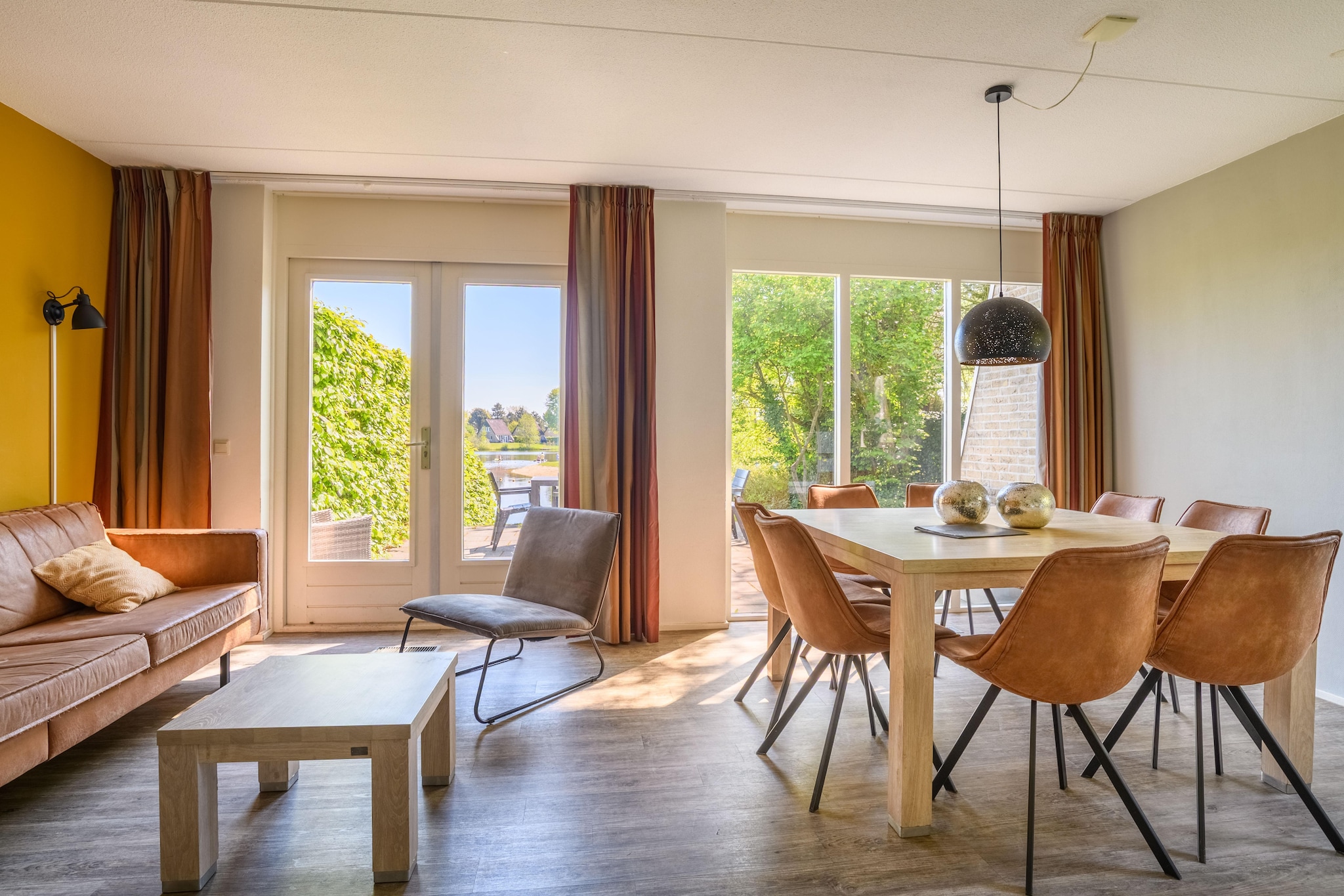 Vakantiepark Emslandermeer 21-Eetkamer