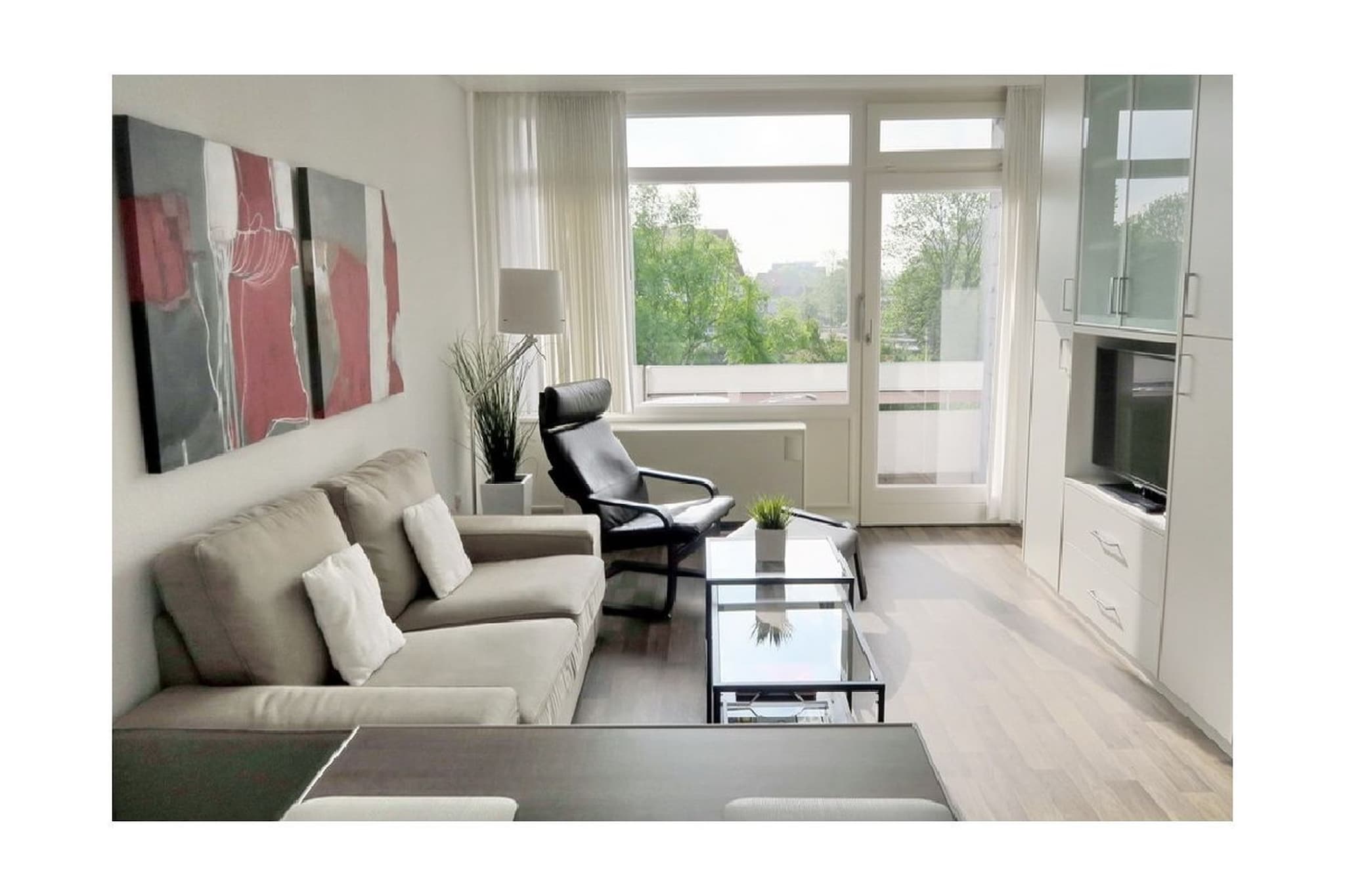 45 m² holiday apartment on the 2nd floor for 2 people, large balcony facing south-east