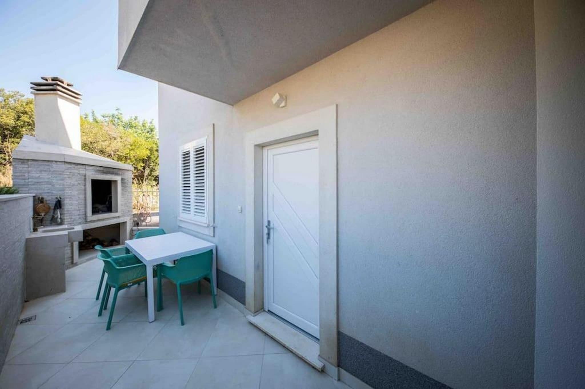 Buena Vista - Two Bedroom Holiday Home with Swimming pool-Dining room
