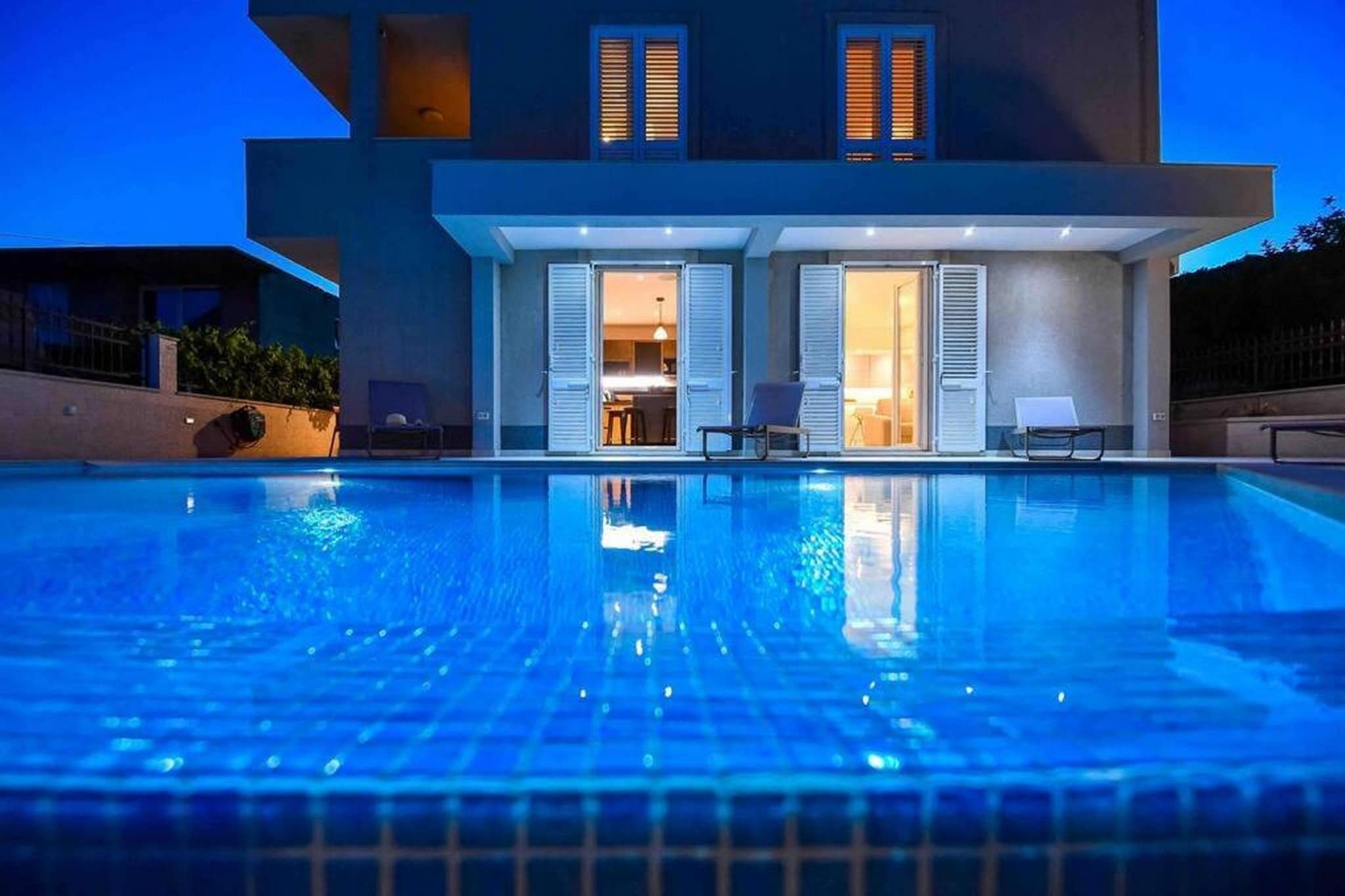 Buena Vista - Two Bedroom Holiday Home with Swimming pool-Pool