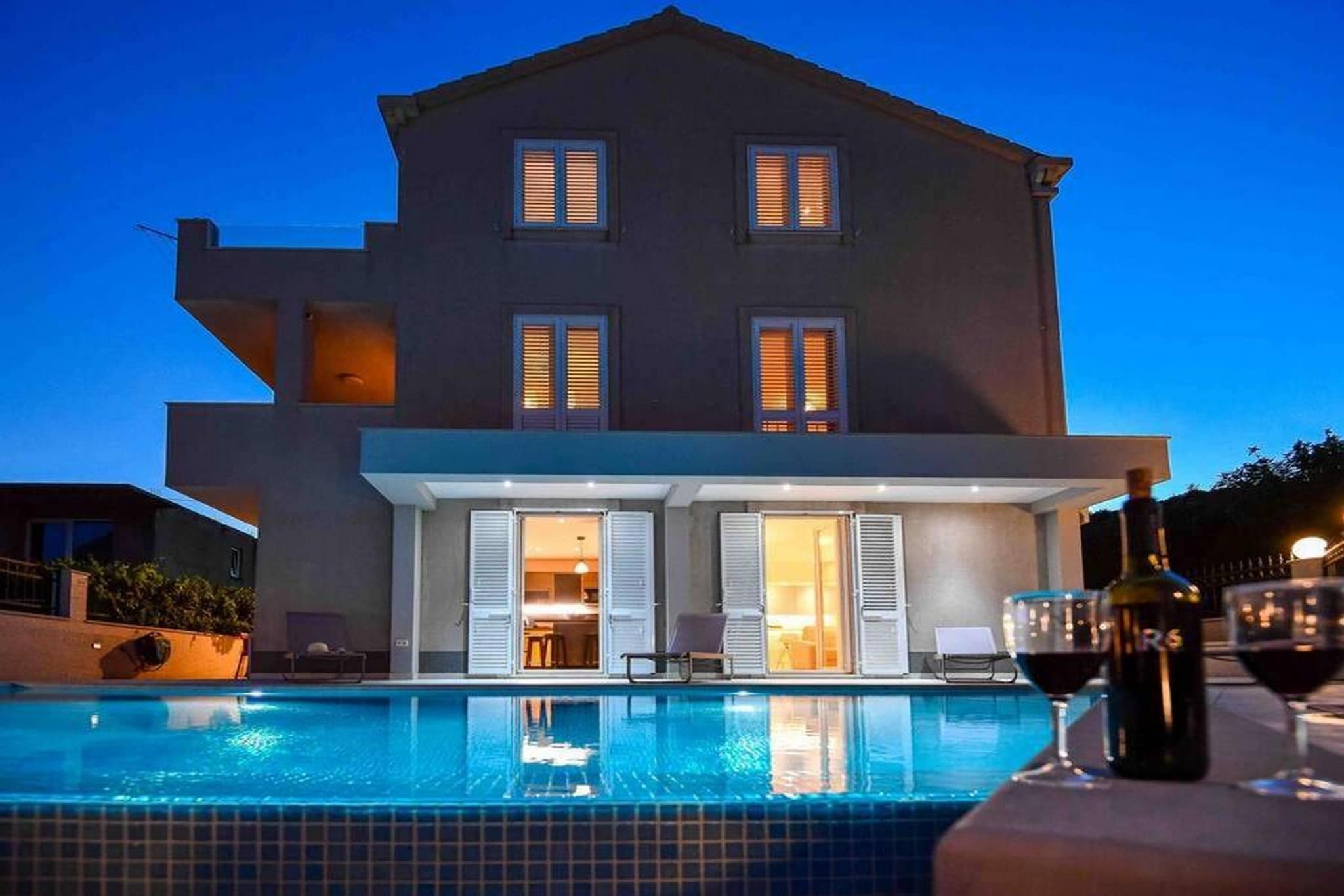 Buena Vista - Two Bedroom Holiday Home with Swimming pool-Pool