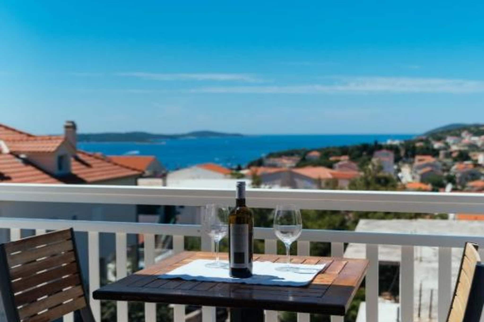 Apartments Trogrlić - Studio with Balcony and Sea View-Terrasse
