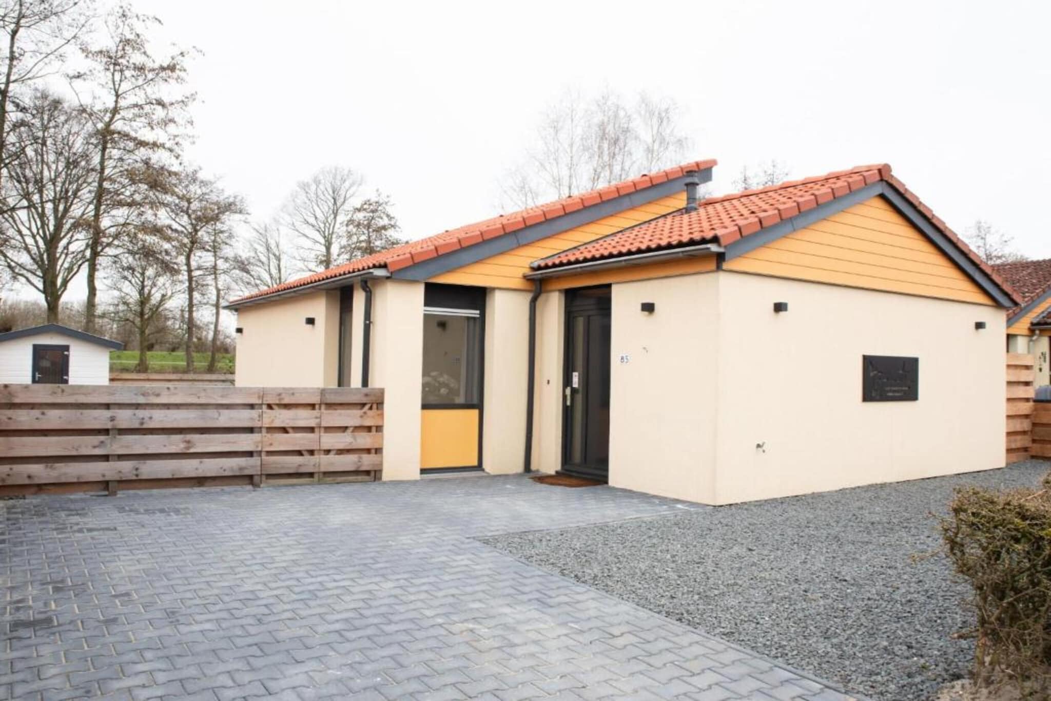 6 pers Welness huis 16-Buitenkant zomer