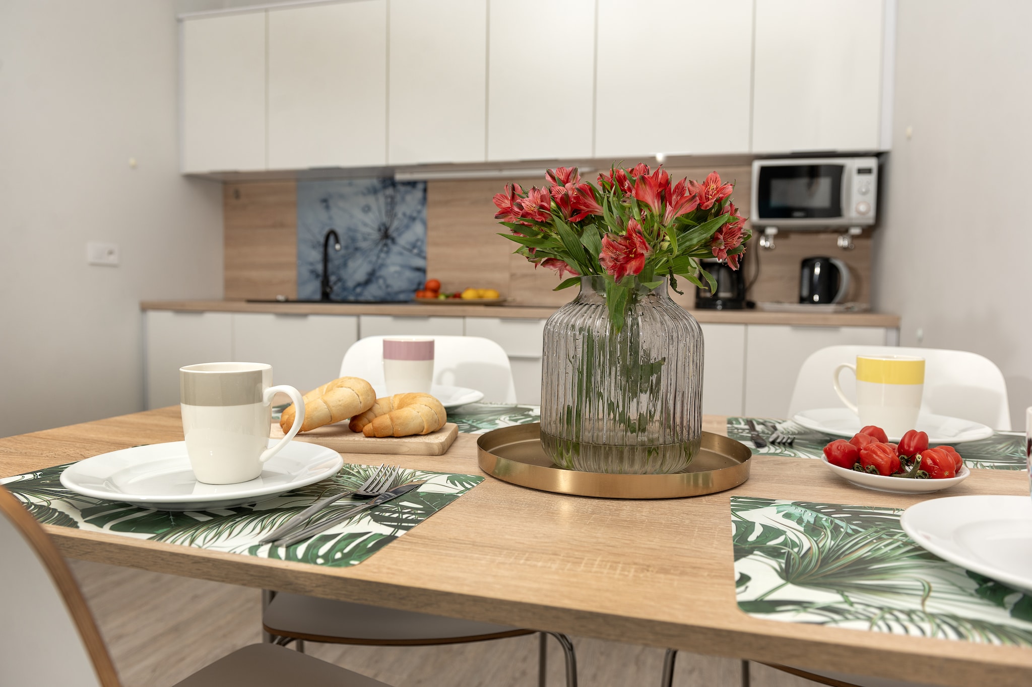 Ground floor: (open kitchen(hob(2 ring stoves), electric kettle, hood, coffee machine, microwave, fridge-freezer), Living/diningroom(single sofa bed, double sofa bed, TV(flatscreen), dining table(4 persons)), bedroom(double bed), bathroom(shower, washbasin, toilet, washing machine, hairdryer))\n\nInternet access, heating(central), terrace(20 m2), garden furniture, sun loungers, parking, lift