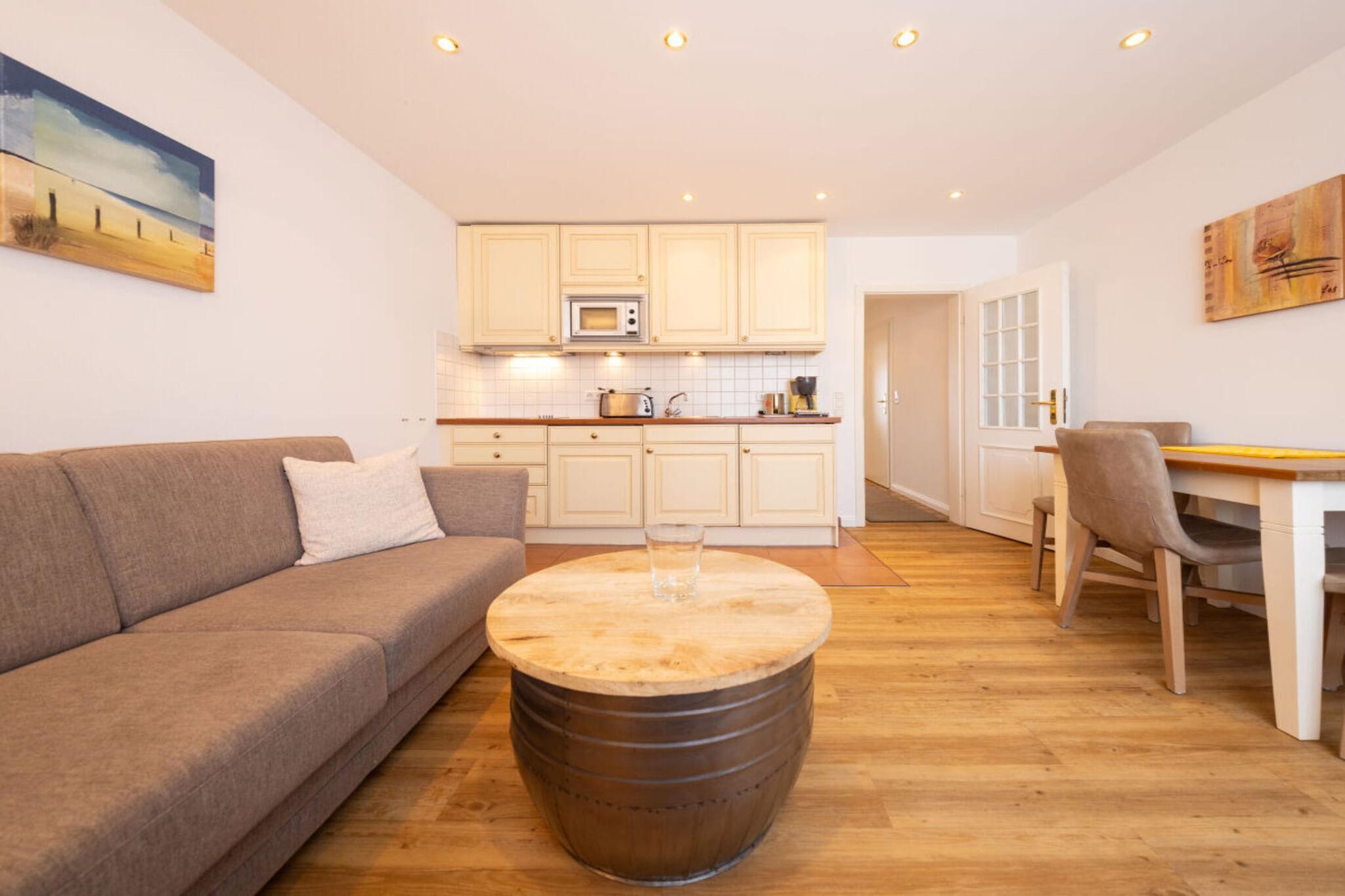 Fire Alarm, Safe, Kitchen(microwave), Living/diningroom(Sofa, TV, dining table), bathroom(Mirror, toilet, shower, washbasin, heating), storage, Internet access, telephone, parking (paying)