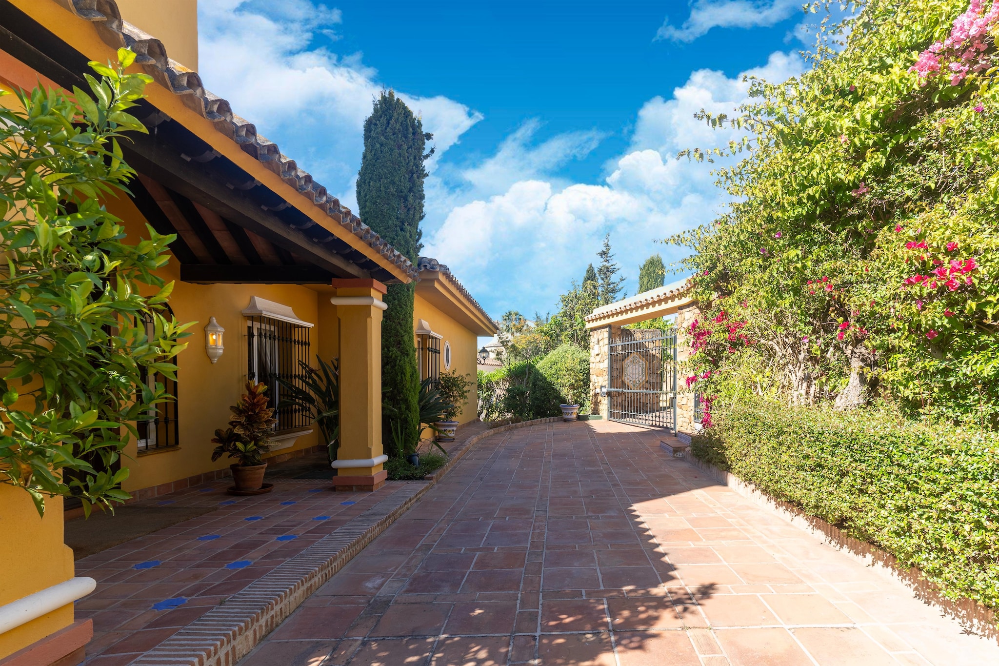Casa Amarilla-Exterior summer