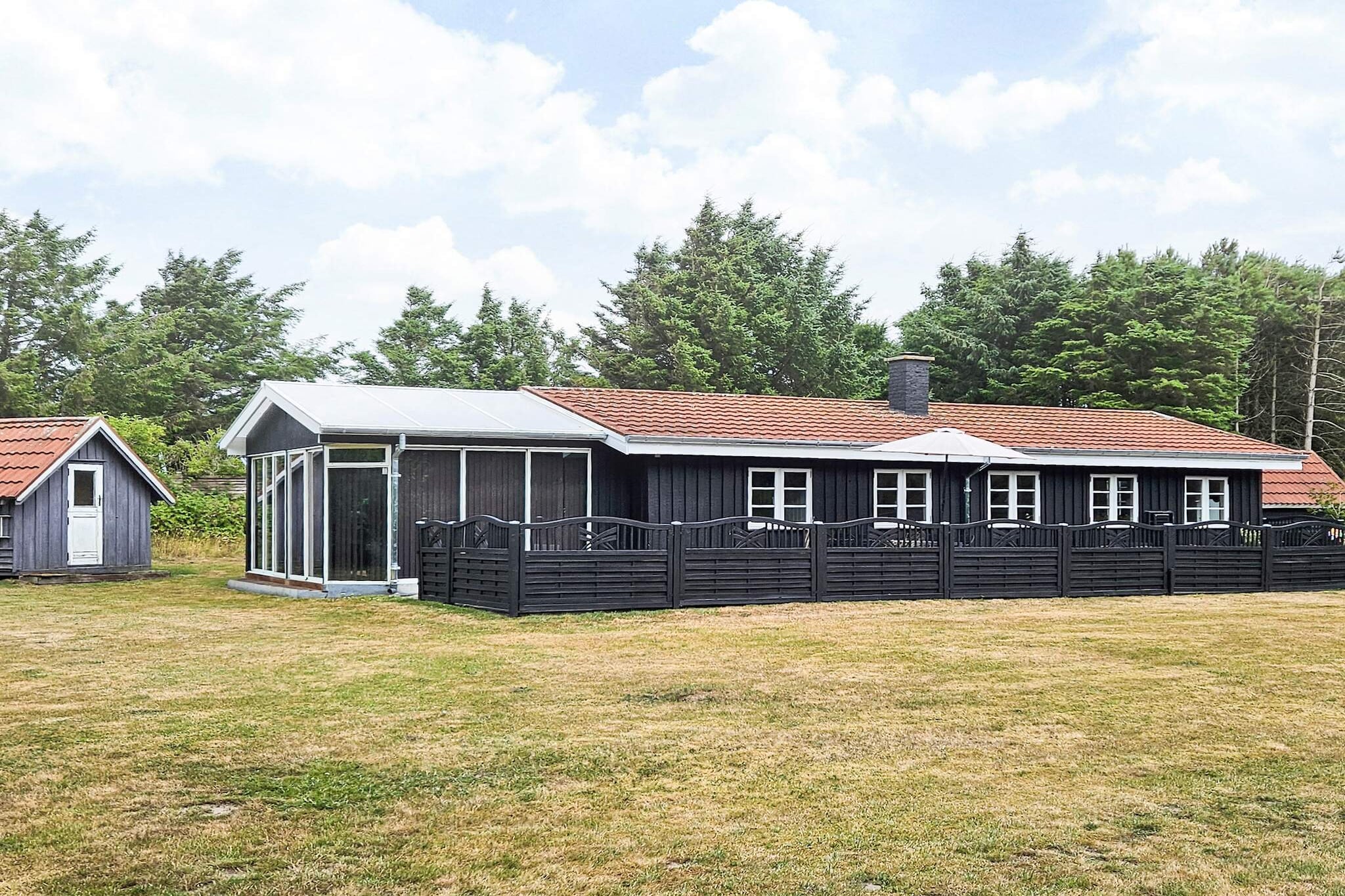 Spacious home for 6 in Lokken