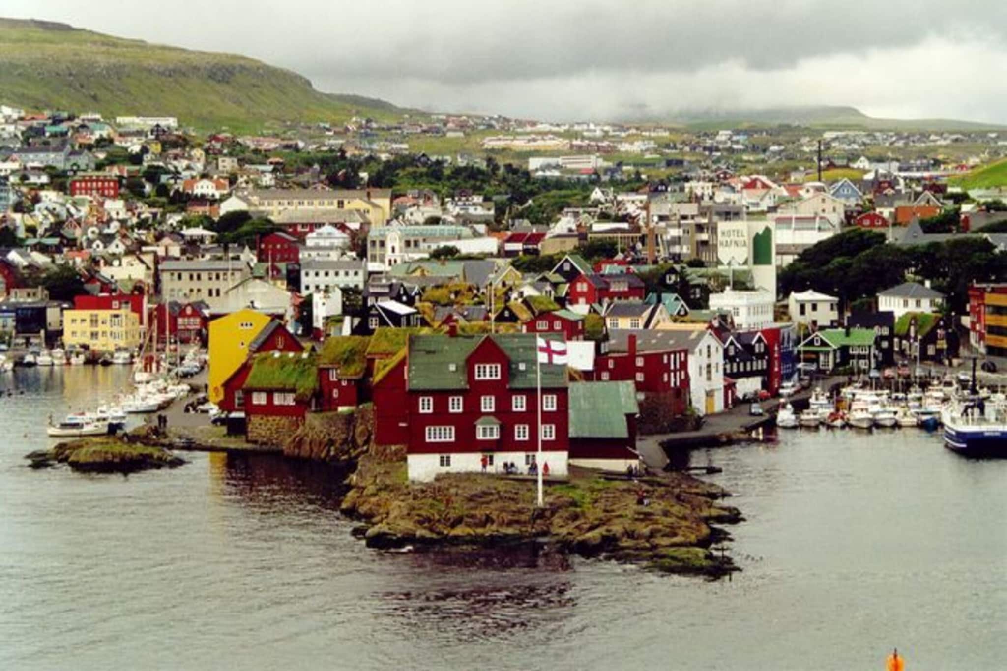 Penthouse-appartement in Tórshavn-Waterzicht