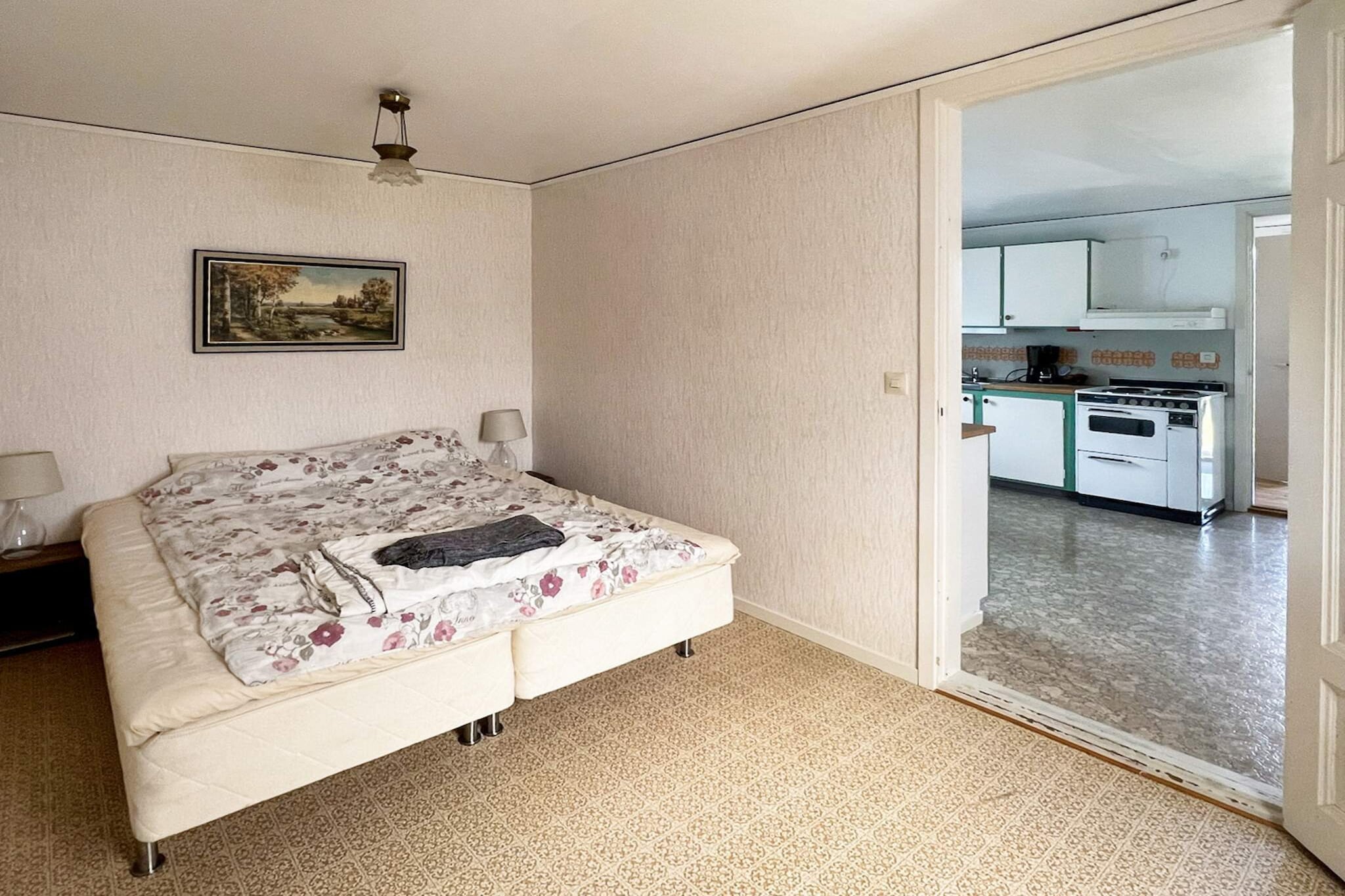 Welcoming cottage near the sea - Binnen