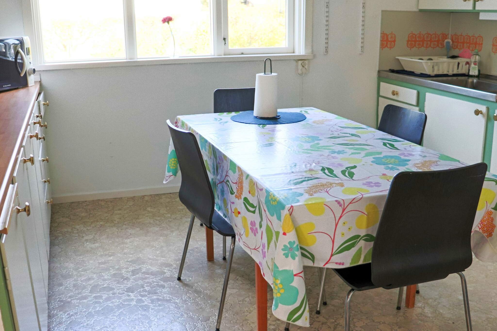 Welcoming cottage near the sea - Binnen