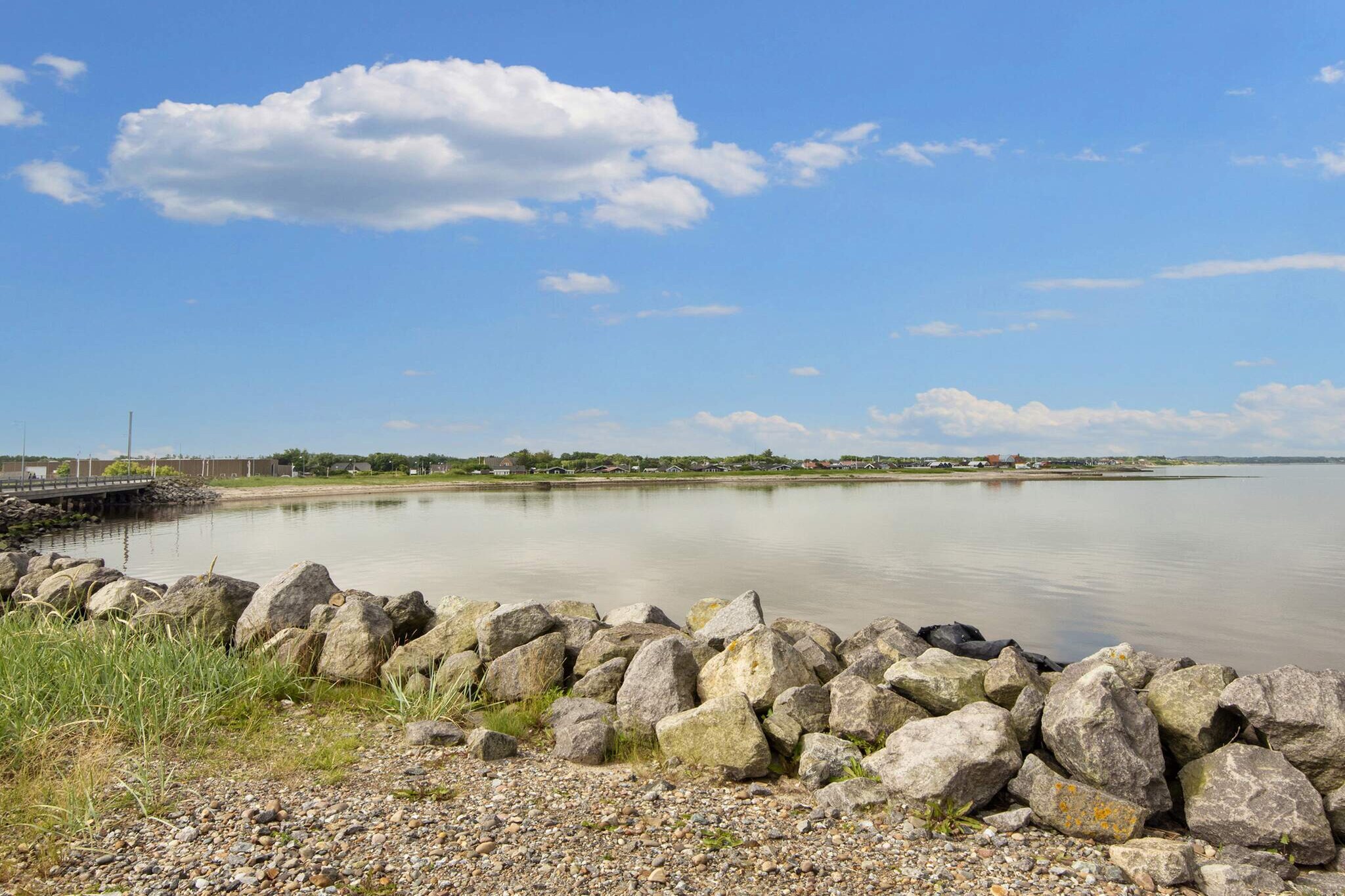 Annex: (double folding bed)\n\nInternet Access DSL, Kitchen(cooker(2 ring stoves), coffee machine, oven, microwave, dishwasher, fridge, high chair), Living/bed room(TV(german television channels)), bedroom(double bed, bunk bed), bedroom(double bed, cot), bedroom(2x bunk bed), bedroom(double bed), bathroom(washbasin, shower, toilet), bathroom(tumble dryer, washbasin, toilet, washing machine), TV(german television channels), Bubble bath(indoor, heated, 2 persons), Bubble bath(outside, heated, 6 persons), heating(electric), terrace, garden, garden furniture, deckchairs, table football, air hockey, darts, billiards, air to air heatpump