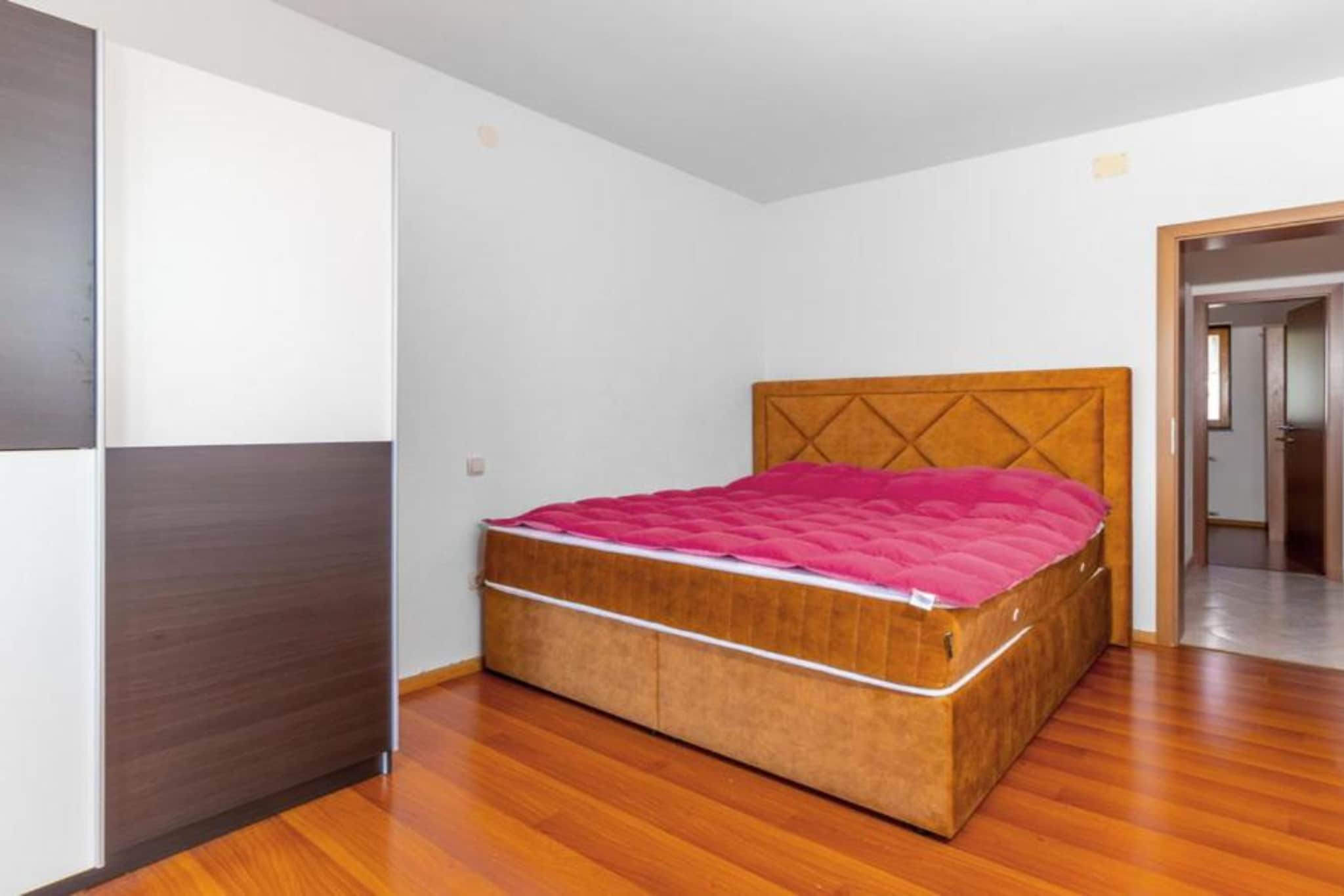 Apartments Panorama - Two Bedroom Apartment with  Terrace and Sea View (1)-Schlafzimmer
