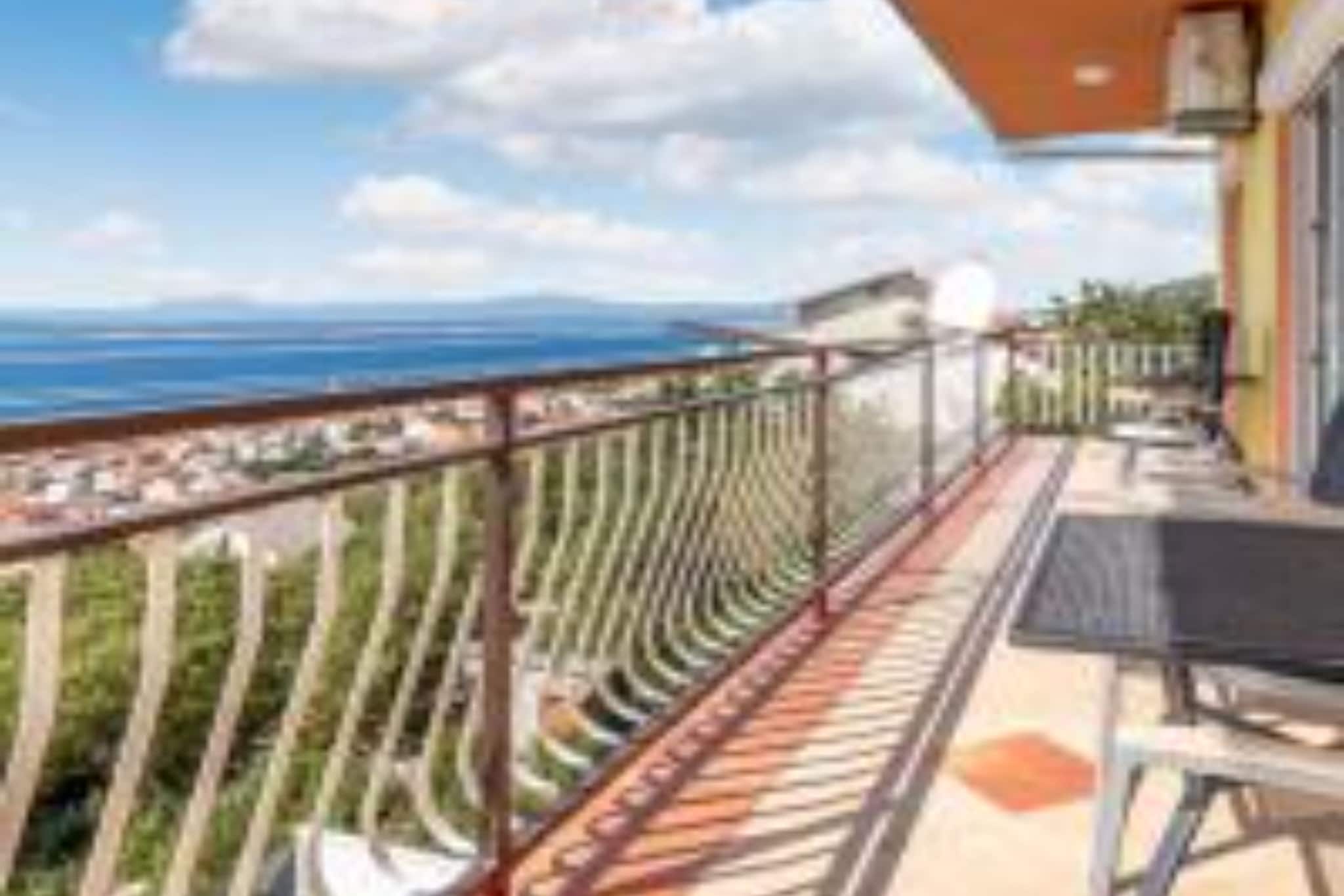 Apartments Panorama - Three Bedroom Apartment with Balcony and Sea View (3)-Terrassenbalkon