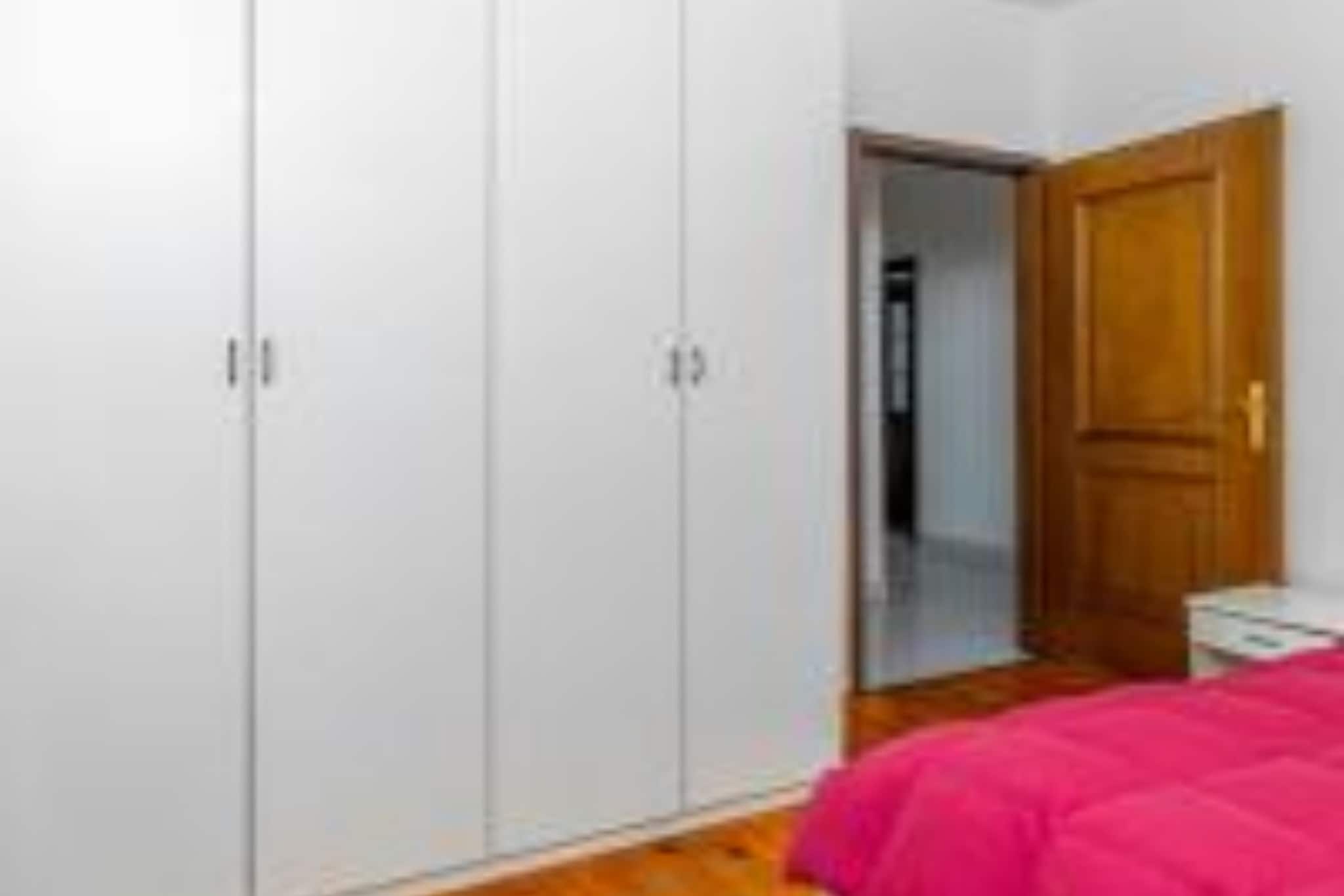 Apartments Panorama - Three Bedroom Apartment with Balcony and Sea View (4)-Schlafzimmer
