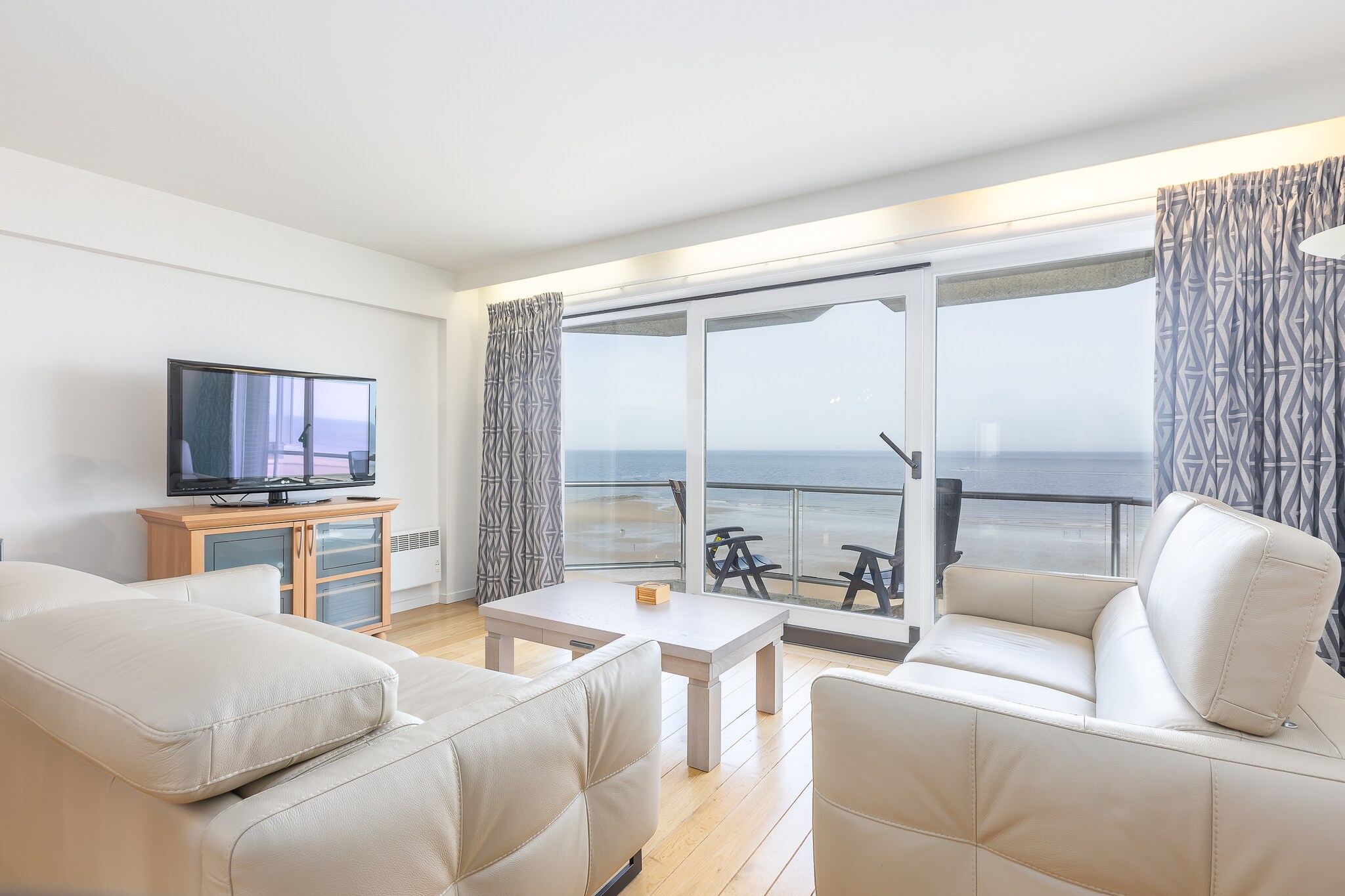 Apartment with 2 bedrooms and sea view