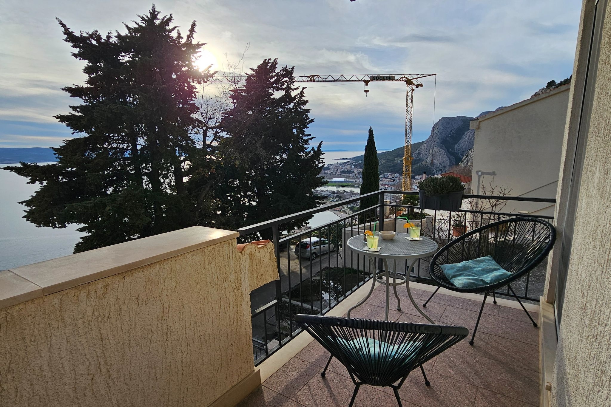 Holiday Home Sunrise - Three Bedroom Holiday Home-Terrasbalkon
