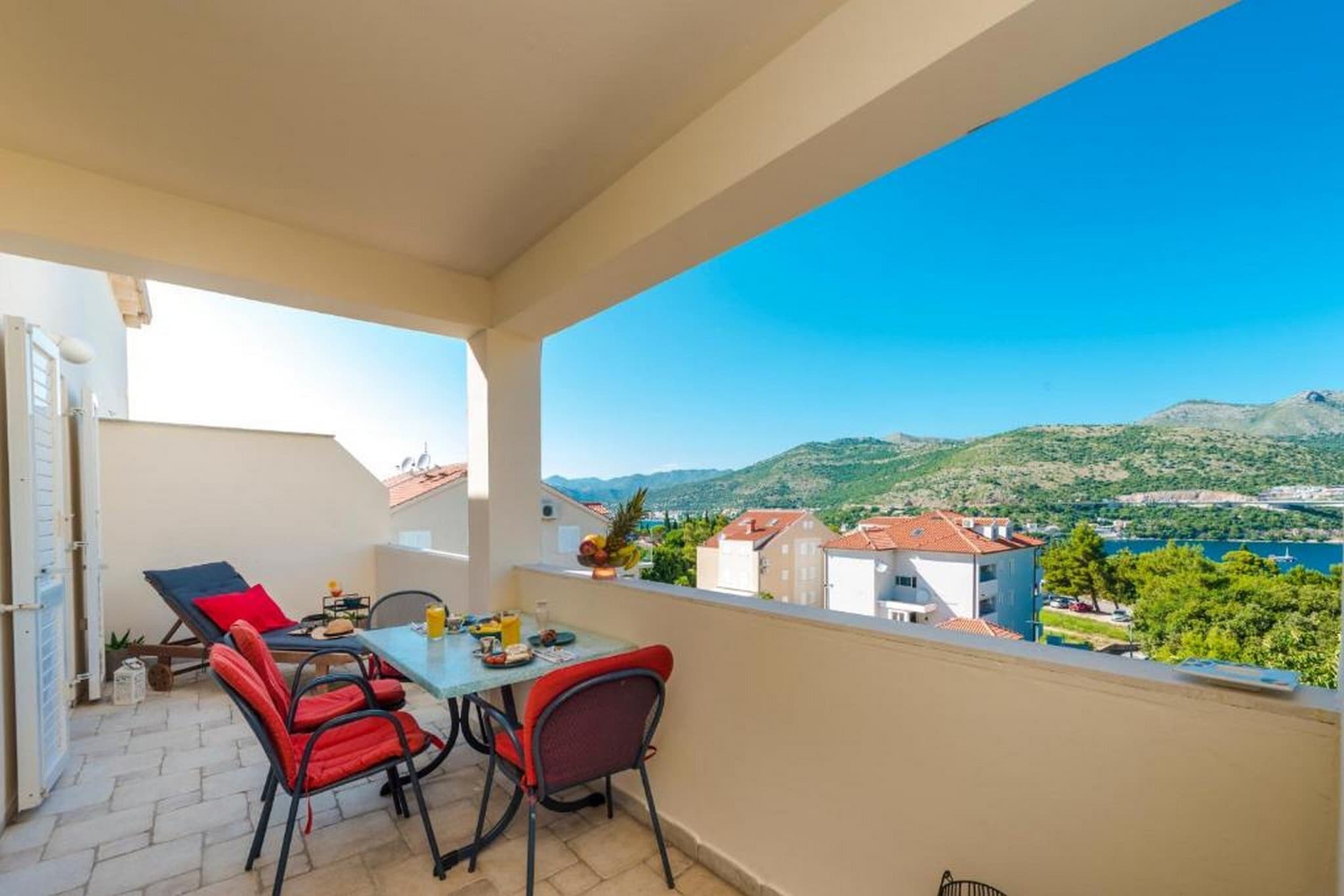 Apartments Meri & Karla - Two Bedroom Apartment with Balcony and Bridge View (Meri)