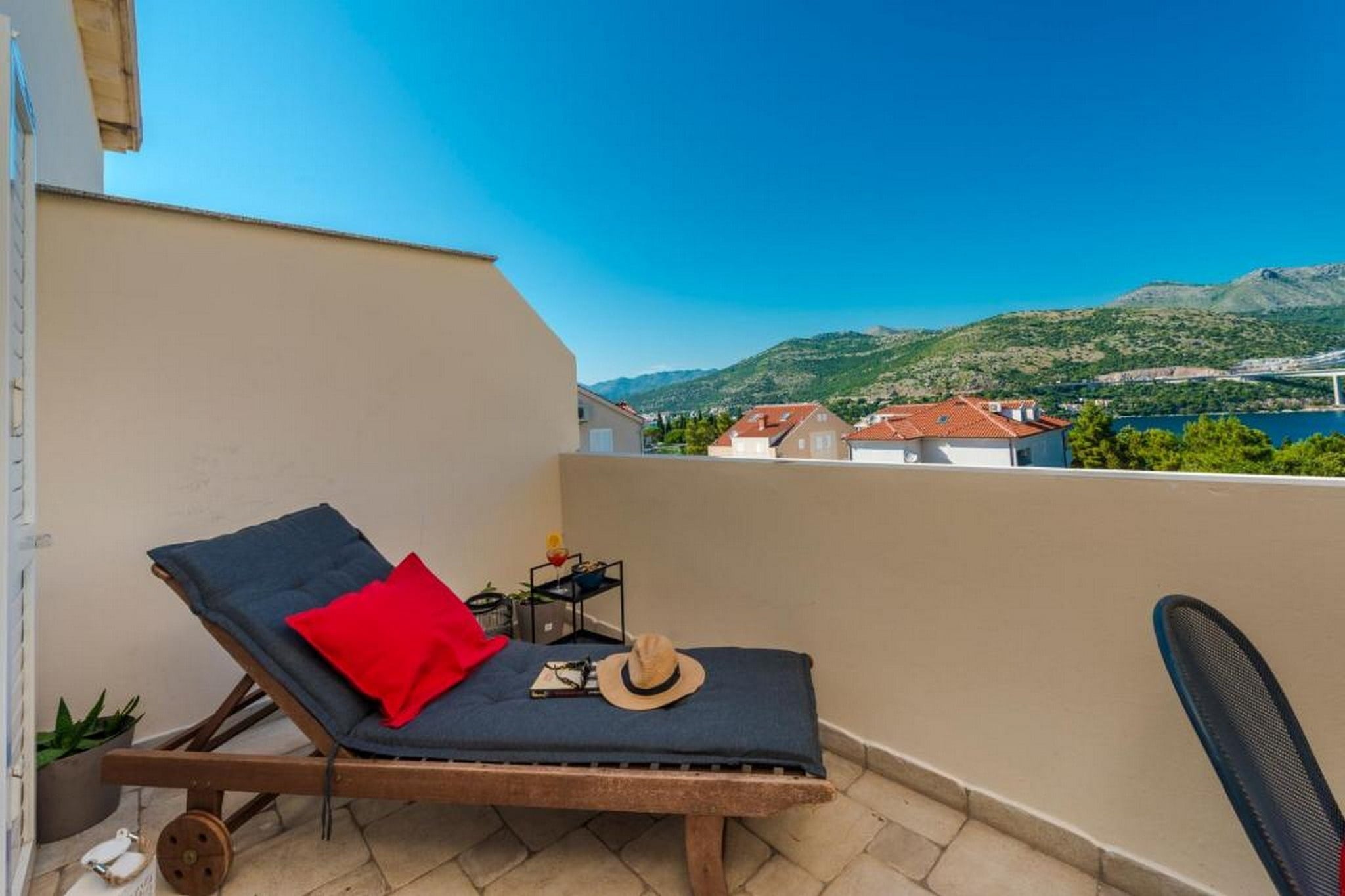 Apartments Meri & Karla - Two Bedroom Apartment with Balcony and Bridge View (Meri)-Terrace balcony