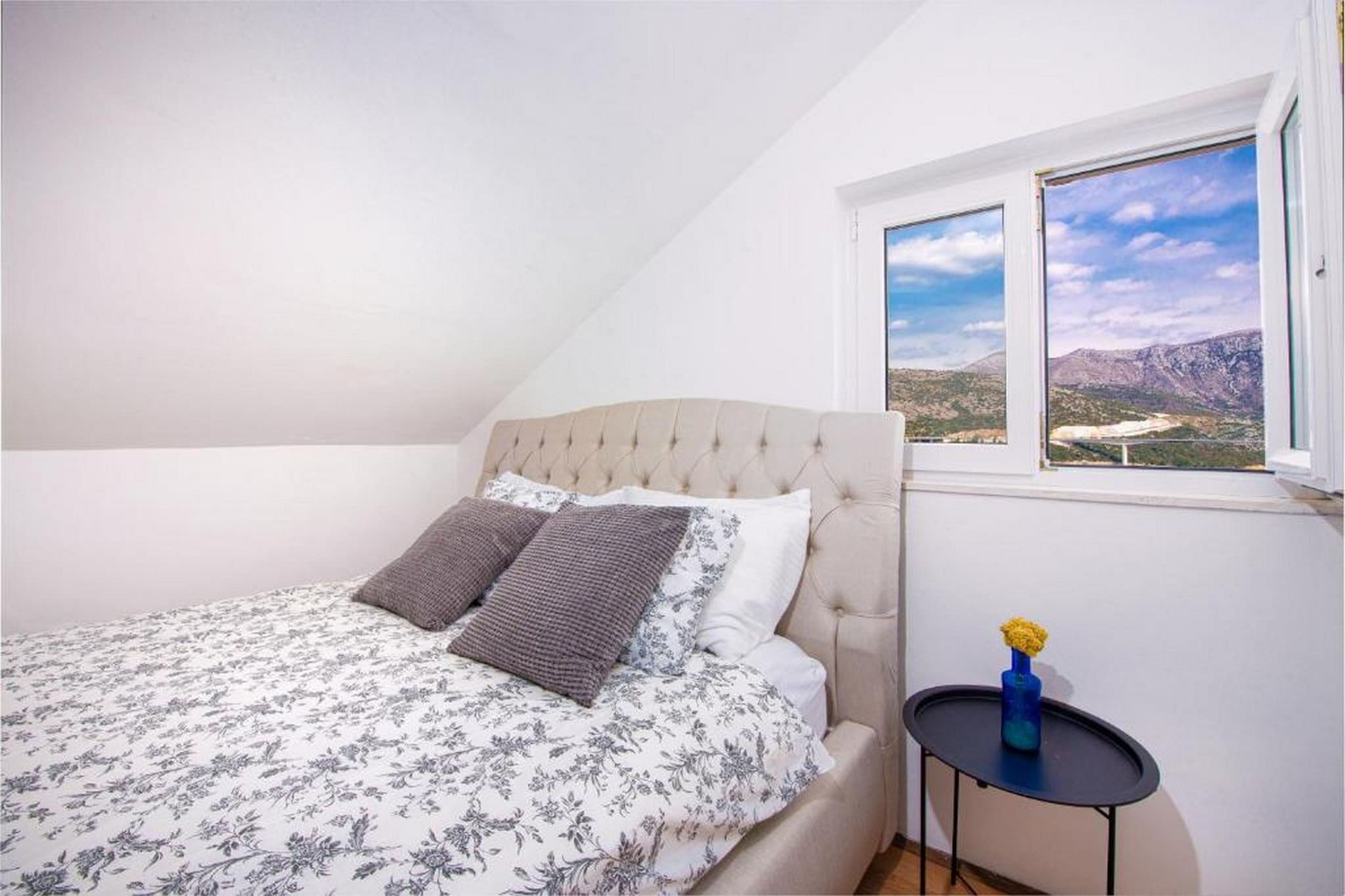 Apartments Meri & Karla - Two Bedroom Apartment with Balcony and Sea View (Karla)