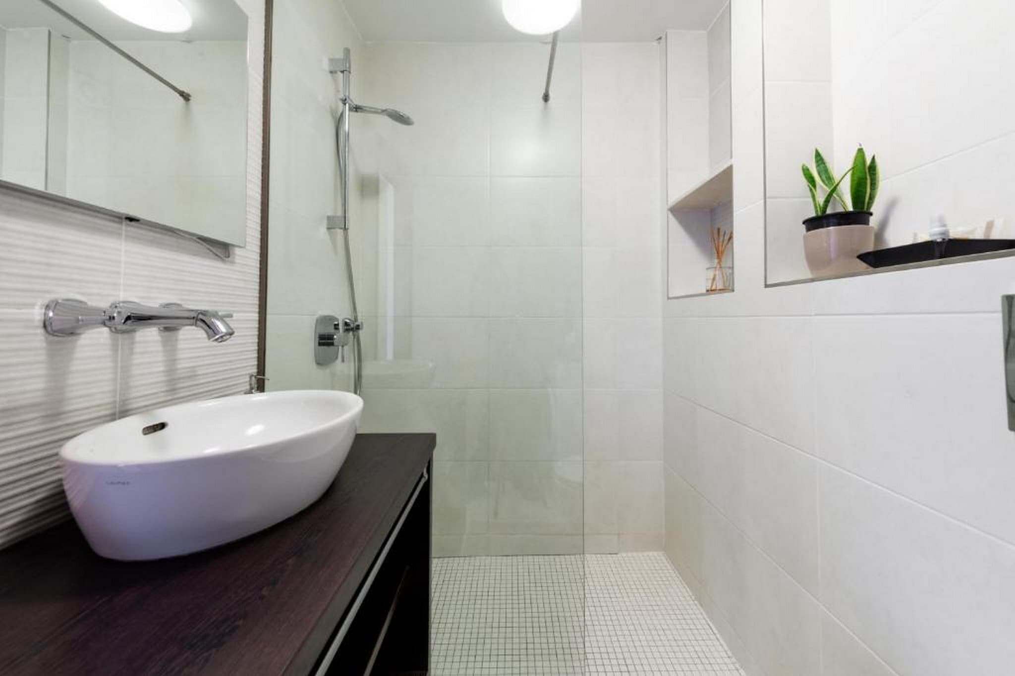 Apartments Meri & Karla - Two Bedroom Apartment with Balcony and Sea View (Karla)-Bathroom