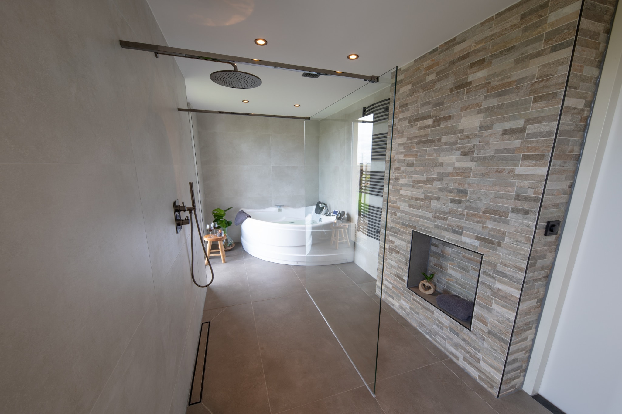 4 pers Welness huis 93 - Badkamer
