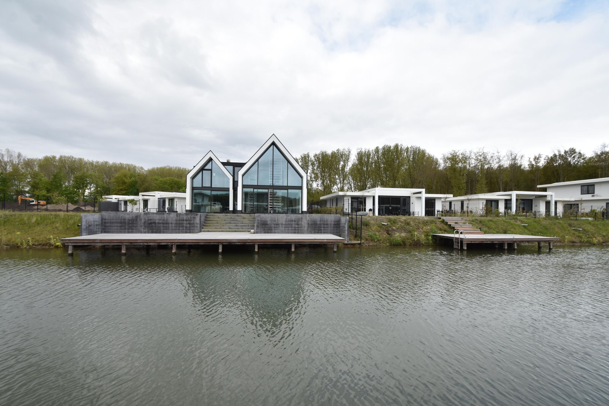 Luxe watervilla in groene omgeving bij Harderwijk