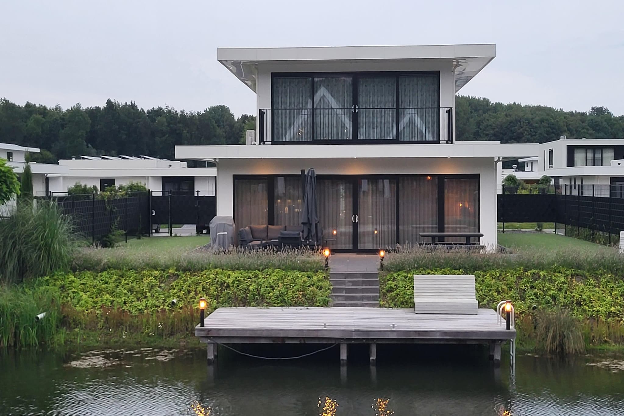 Watervilla Harderwold 577a-Tuinen zomer