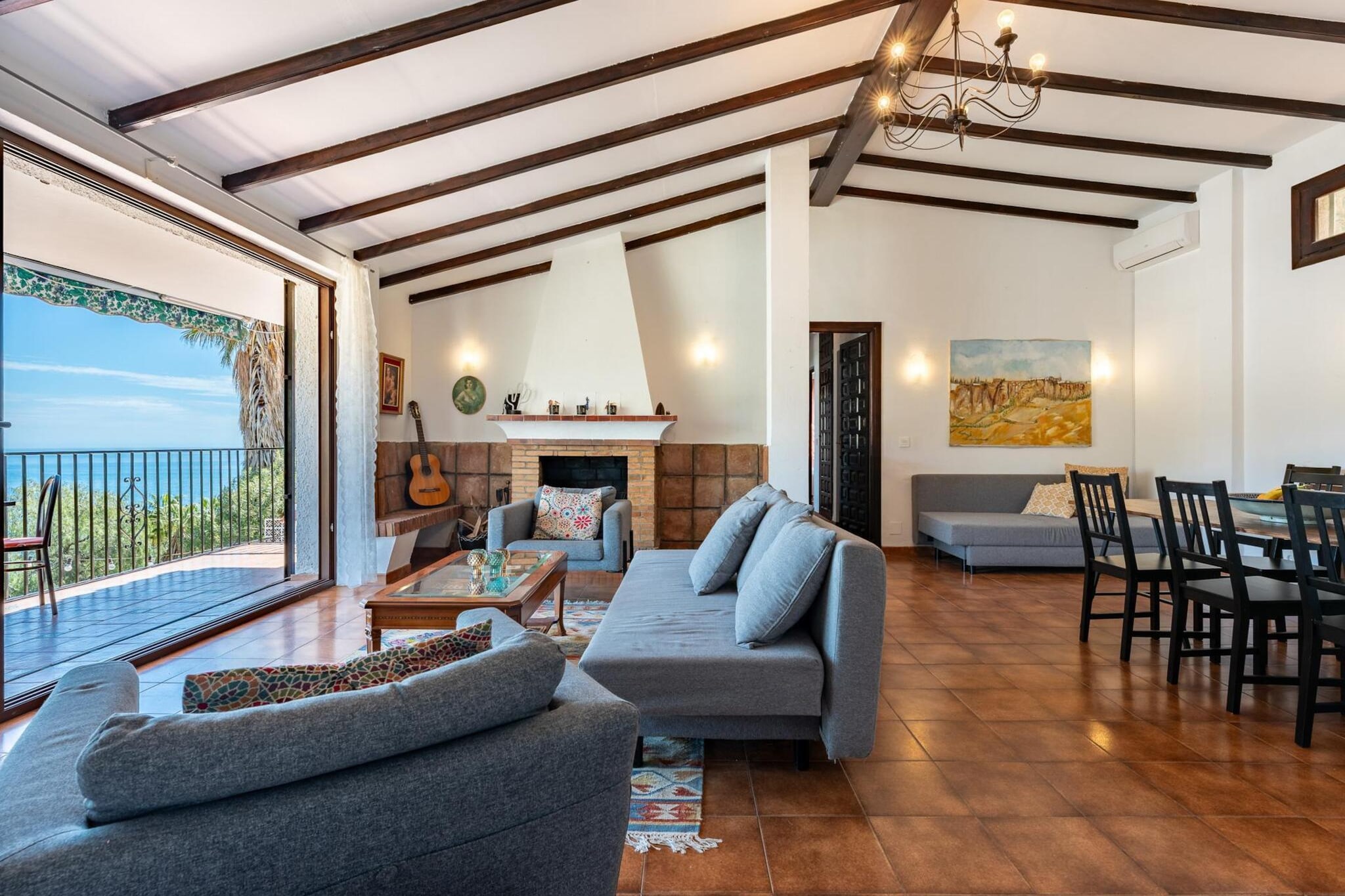 Faro's Sun Beach Villa in Almuñecar