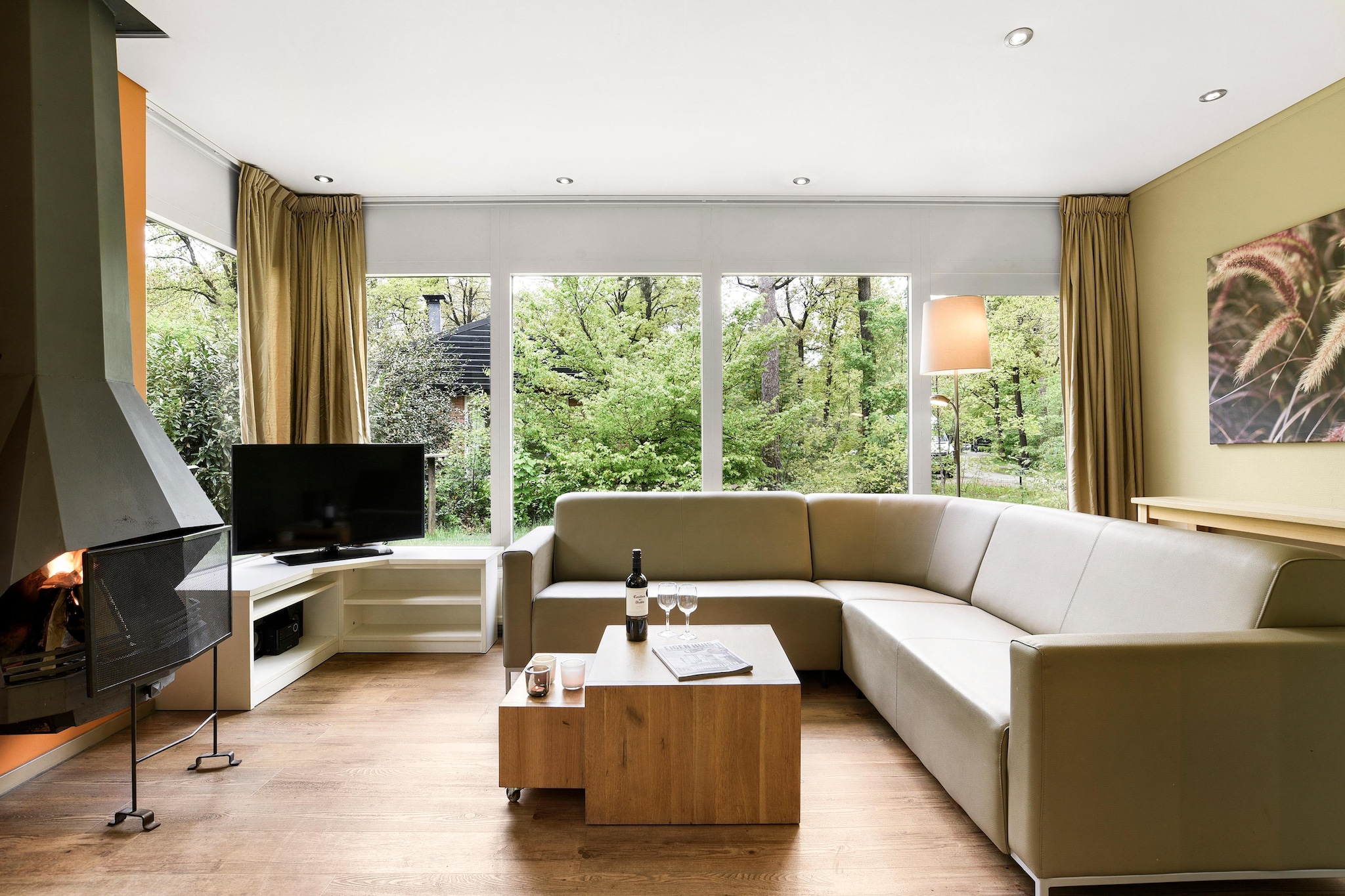 Forest Bungalow with Private Sauna
Unwind in this charming detached bungalow nestled within the lush Parc Heihaas holiday park, on the edge of the Veluwe and Gelderse Vallei. Located just outside the picturesque village of Putten, this ground-floor retreat blends comfort with nature. Inside, you'll find a welcoming living area with a cozy fireplace and flat-screen TV, plus an open kitchen equipped with a dishwasher, combination microwave, and coffee machines—ideal for long or short stays.
Cozy Bedrooms & Wellness Comforts
The bungalow features three well-appointed bedrooms with Auping box-spring beds—two arranged with double toppers for extra comfort and one with a TV and washbasin for added convenience. After a day exploring the Veluwe’s stunning trails, relax in your private sauna and rejuvenate before your next adventure. A modern bathroom with walk-in shower and a separate toilet in the hallway complete the layout, offering all the essentials for a stress-free stay.
Nature, Dining & Local Delights
Step outside to a peaceful garden with a furnished terrace, loungers in summer, and woodland views that invite slow mornings or al fresco dining. You'll find a shared indoor pool nearby, and the village of Putten offers delightful local eateries, bakeries, and weekly markets. Ideal for couples or small families seeking peace and privacy—please note: pets are not allowed to ensure a serene environment.