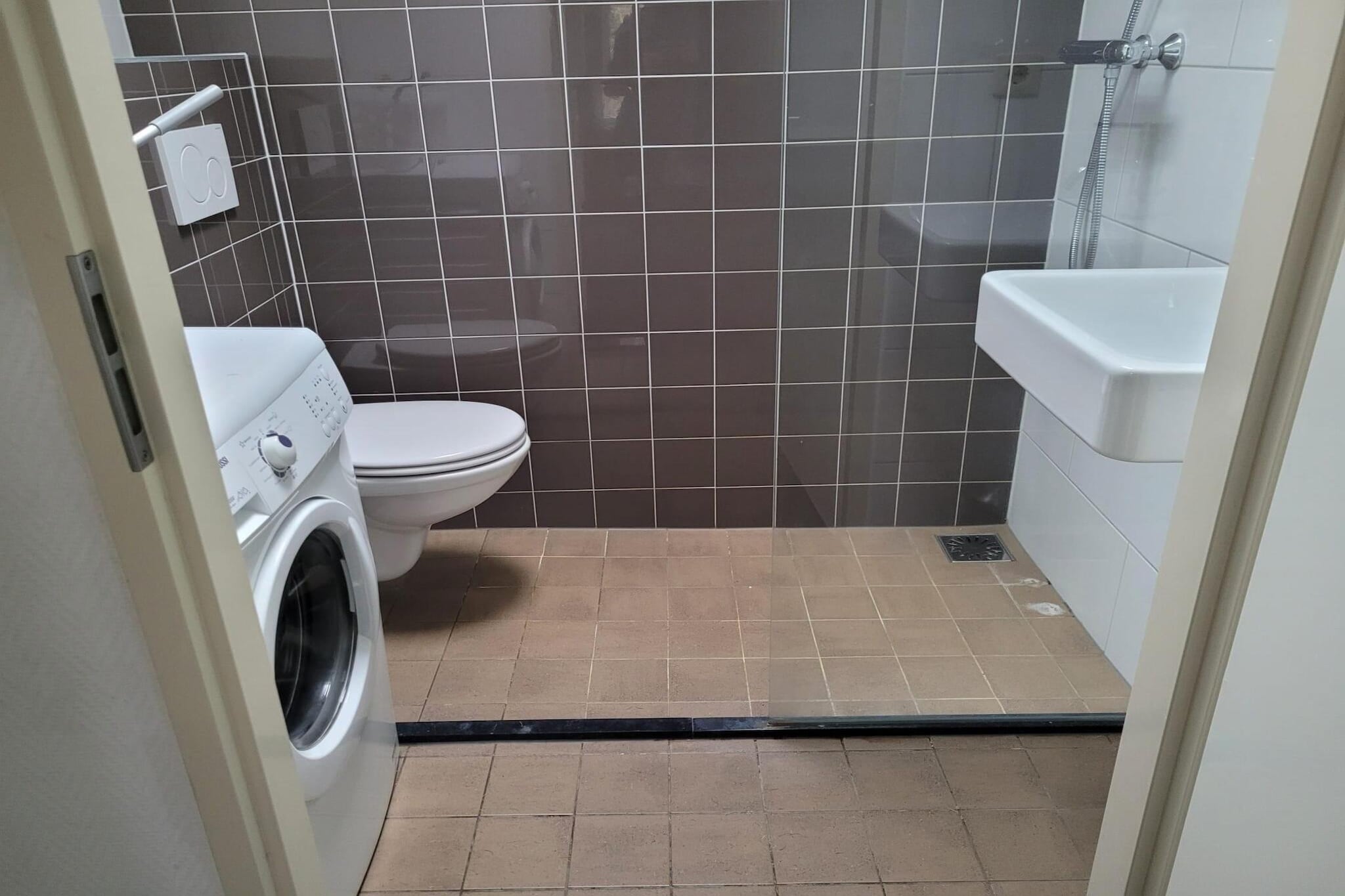 20 pers groot Abeltjeshuis Wellness de luxe met buitenspa - Salle de bain