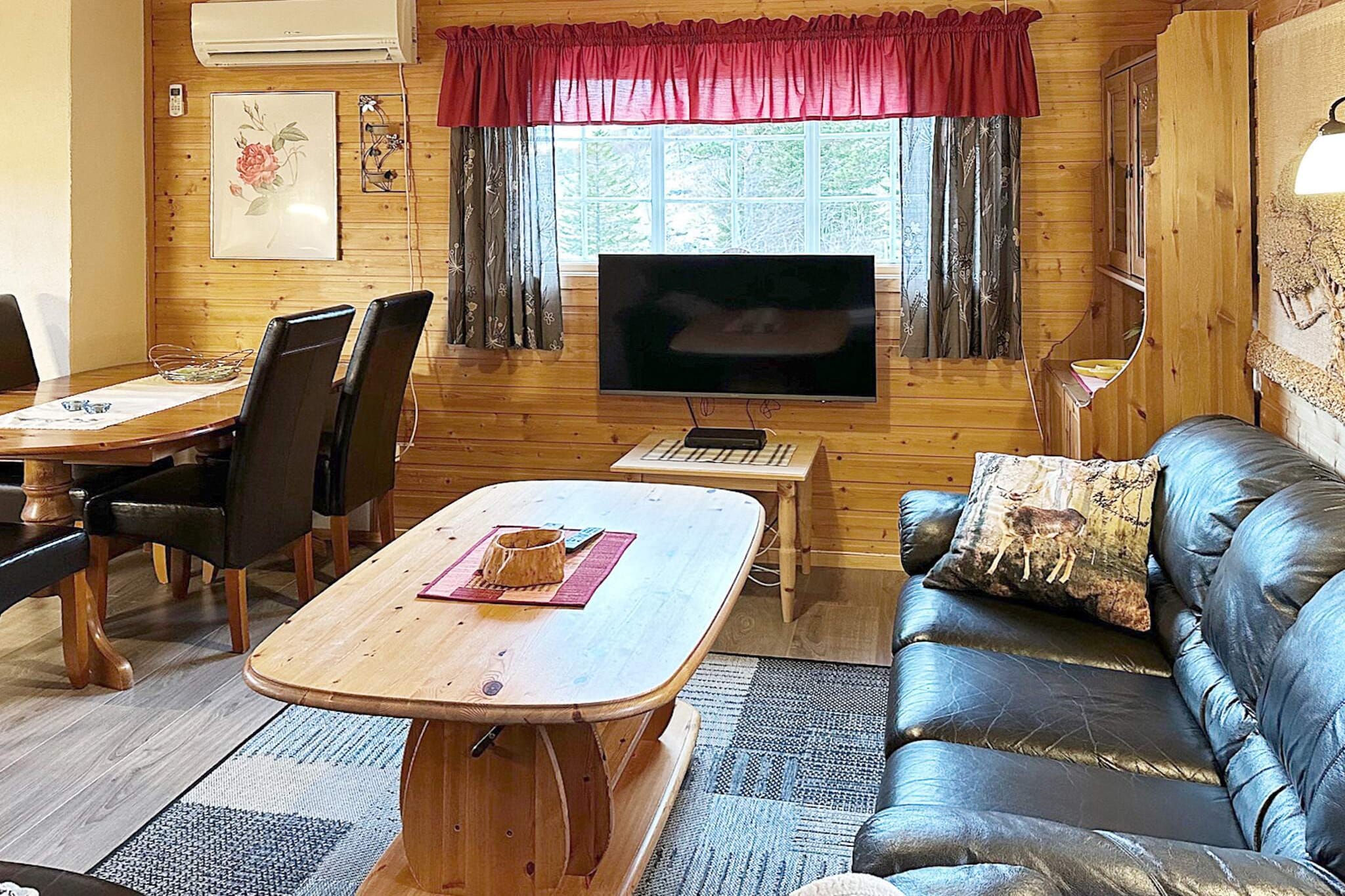 Internet Access DSL, open kitchen(cooker(electric), hood, coffee machine(filter), waffle iron, microwave, dishwasher, fridge, freezer(200-249L), washing machine, high chair), Living/bed room(26 m2)(TV(satellite, german television channels, norvegian TV channels )), bedroom(2x bunk bed), bedroom(double bed, cot), bathroom(bathtub or shower, washbasin, toilet), heating(electric), terrace(7 m2), garden furniture, BBQ, parking, air to air heatpump