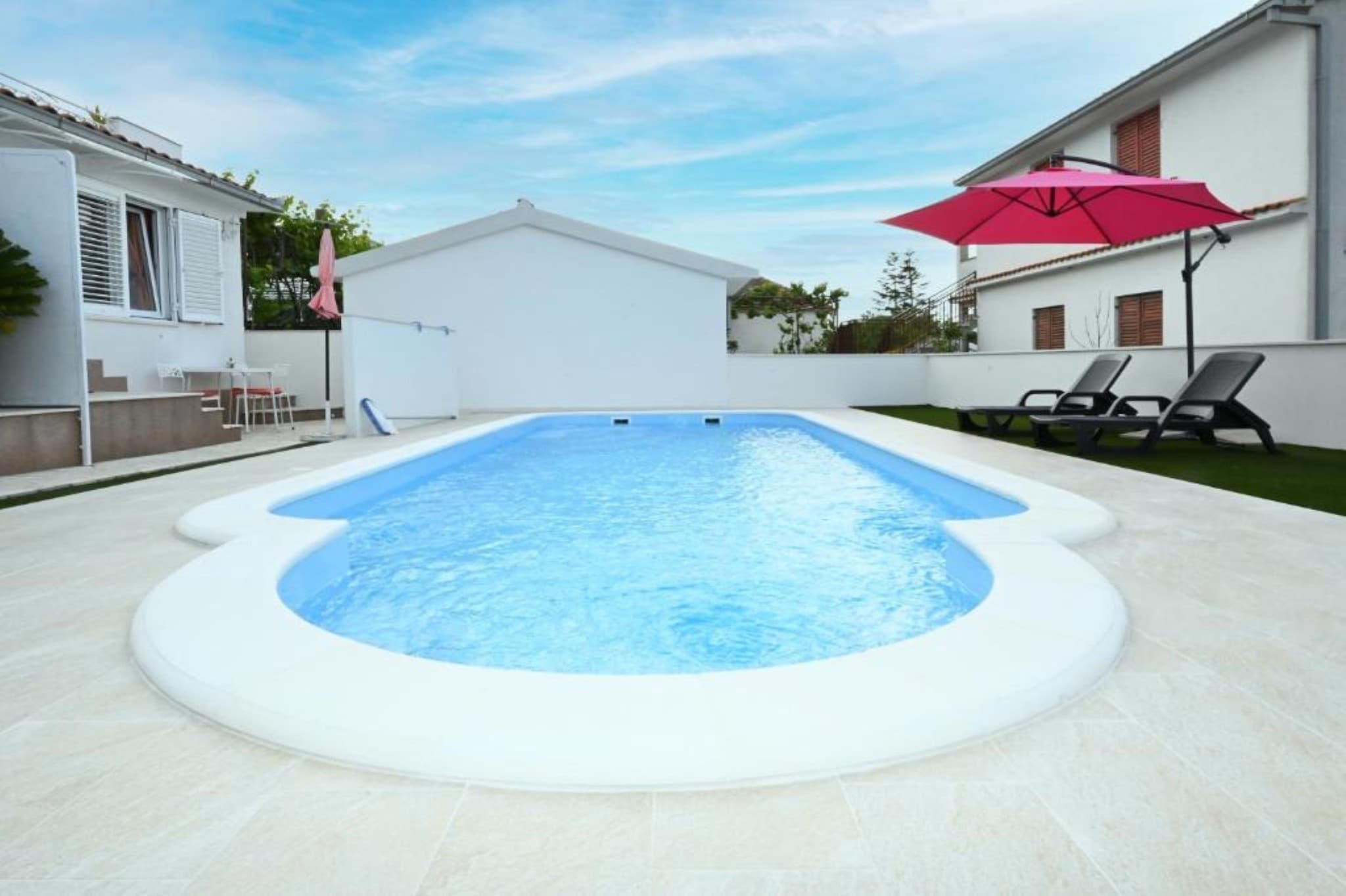 Apartments Mihovilović - 50 m from beach - Two Bedroom Apartment with Terrace and Pool View (A1)-Zwembad
