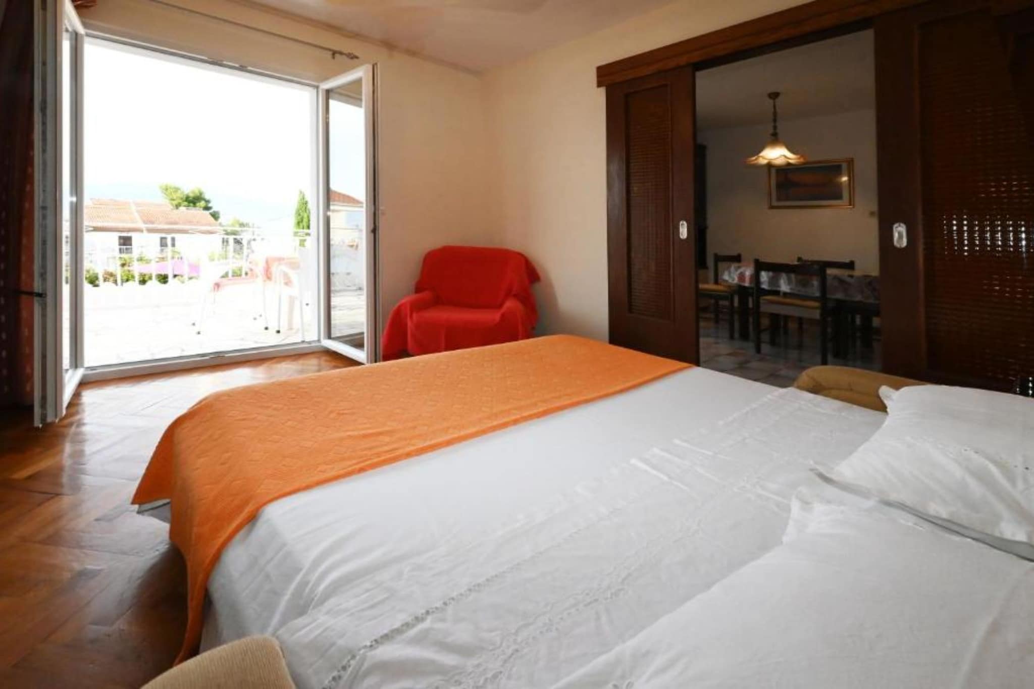 Apartments Mihovilović - 50 m from beach - Two Bedroom Apartment with Balcony and Sea View (A2)