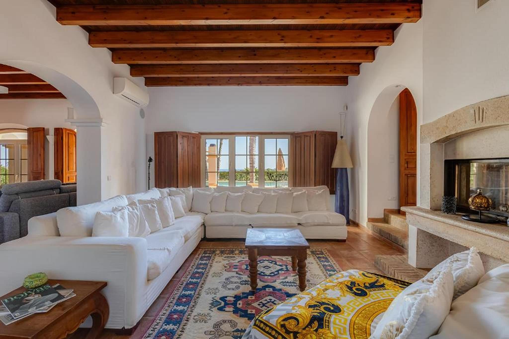 Luxury Villa in Algarve with Pool & Hot Tub
