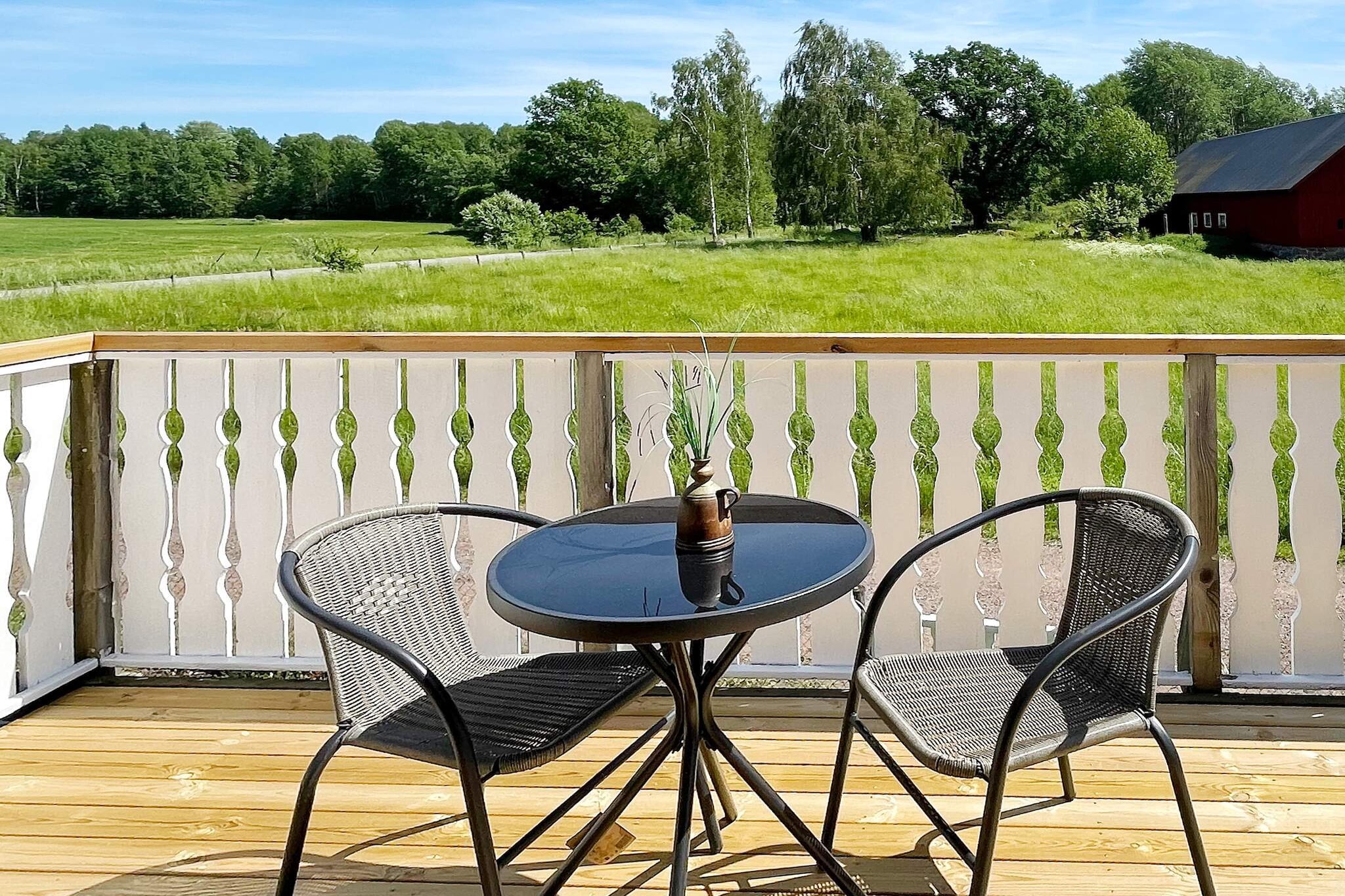 Farmhouse Retreat Near Lakes and Coast