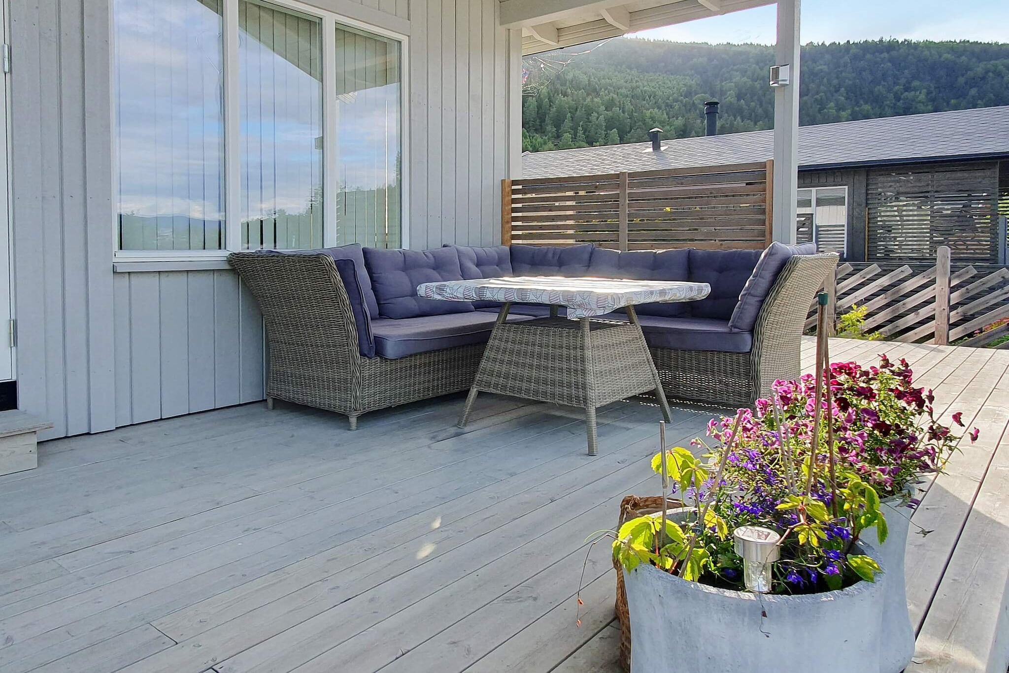 Holiday house in beautiful nature by the lake Nisser. Great hiking and swimming opportunities in the area. The holiday house consists of an open kitchen/living room. Two bedrooms, one with a double bed and one with a family bunk (lower bunk is 180 cm). Bathroom with WC, shower and washing machine. There is a TV in the cabin, but no channels, and the internet can be somewhat unstable. For cold days there is a cozy wood stove in the living room, wood can be bought from the owner. Here, you can start the day with a morning swim and then enjoy breakfast on a veranda with a lovely view of the mountains and water. Fjone has kilometers of beaches, and there are great hiking opportunities in the area. Nisser Camping with boat rental and kiosk is 5 minutes away. It is about 15 km to the center of Treungen if you want to do some shopping. It is 15 km to Norway's smallest cable ferry, where you can take the trip over to Nissedal. Great ski resort in Gautefall only 30 km away; here there are great opportunities for everyone, both slalom and cross-country skiing, and in summer you can cycle or walk in the same area. Himmelriket is an easy walk that suits most people. It is 45 minutes to drive in the direction of Ã…mli to Jettegrytene in Nissedal. 45 minutes to Fyresdal (gravel road over the heath) to the famous Hamaren activity park and Tretoppvegen. 1.5 hours to Dalen in Telemark where you can follow in the footsteps of the Rui girls, enjoy a lunch at a historic Dalen hotel or jump on the boat to Skien along the Telemark canal. It is only a 1-to-2-hour drive to the pleasant towns of KragerÃ¸, RisÃ¸r, Tvedestrand, Arendal, Grimstad and Kristiansand. The cabin is not rented out to youth groups.