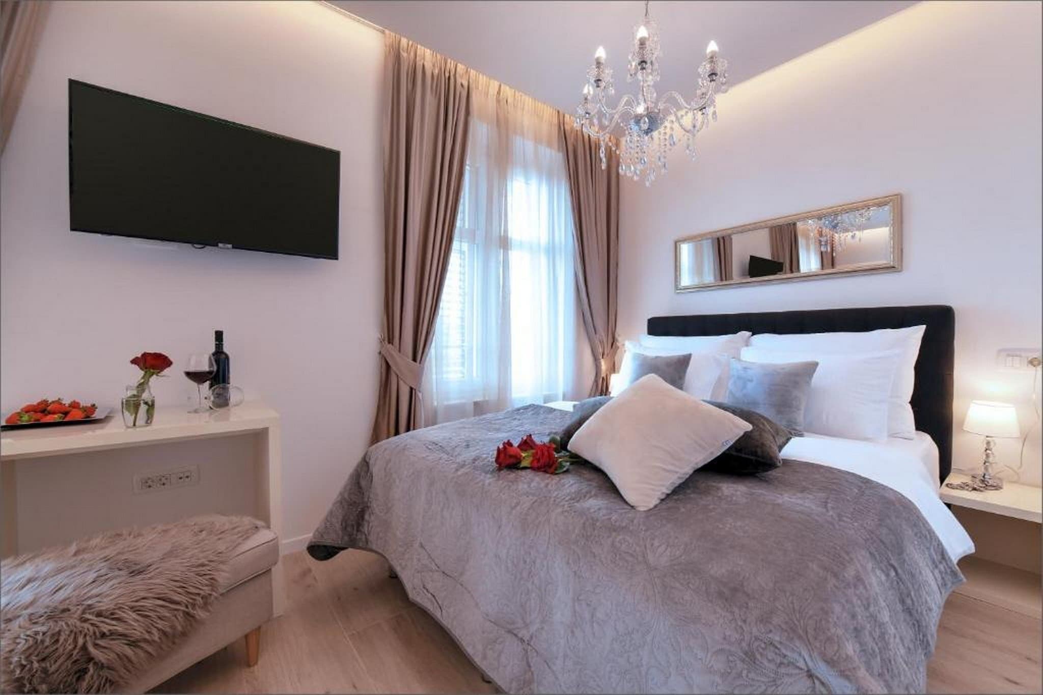 Deluxe Double Room with Balcony and Sea View (1)