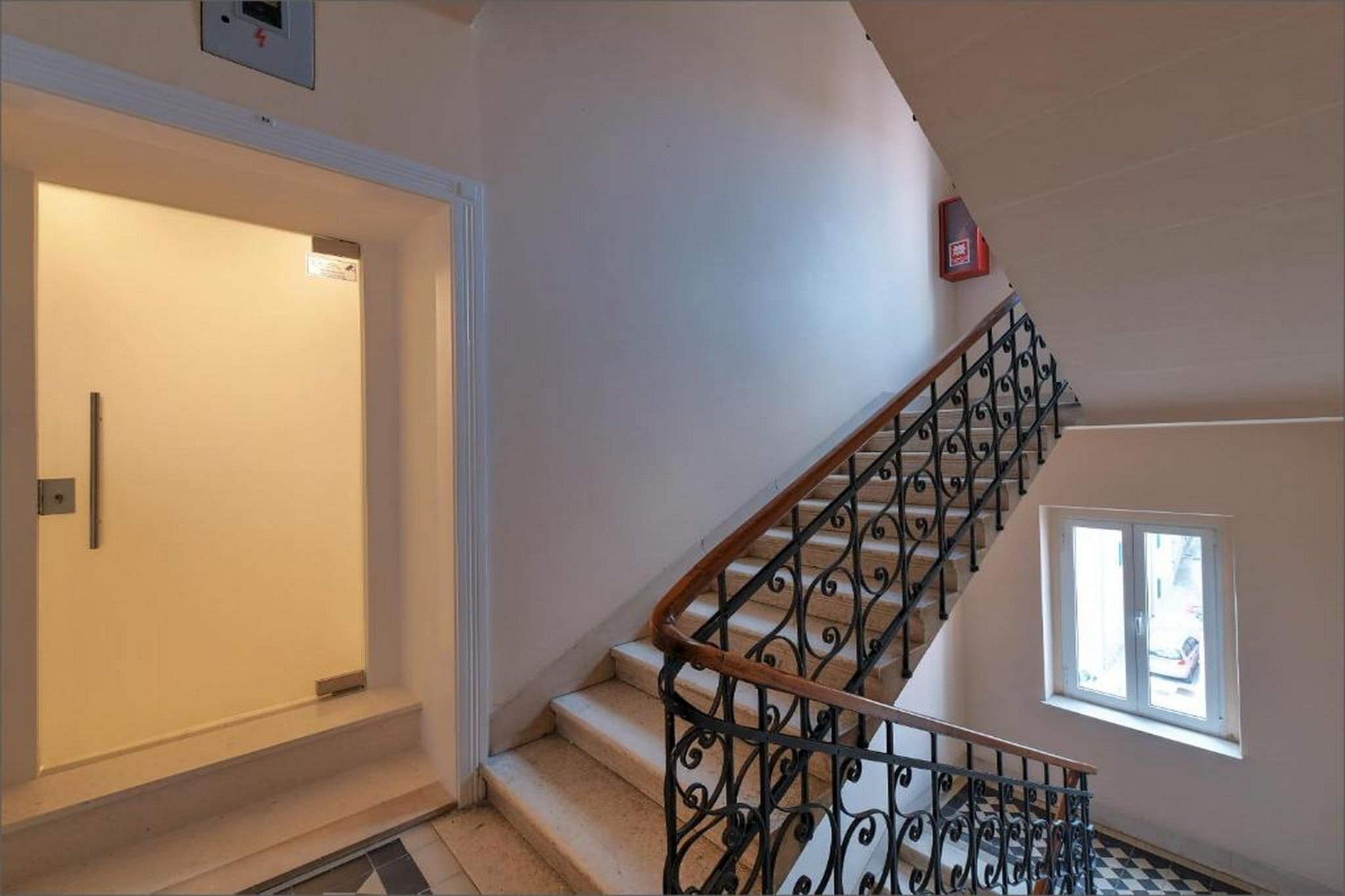 Deluxe Double Room with Balcony and Sea View (1)-Innenbereich