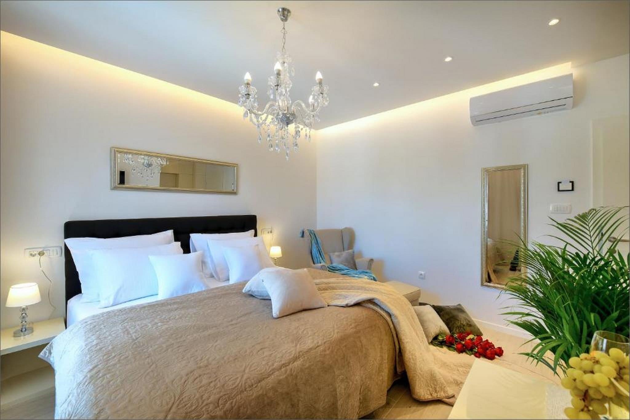 Deluxe Room with King Size Bed (4)-Schlafzimmer