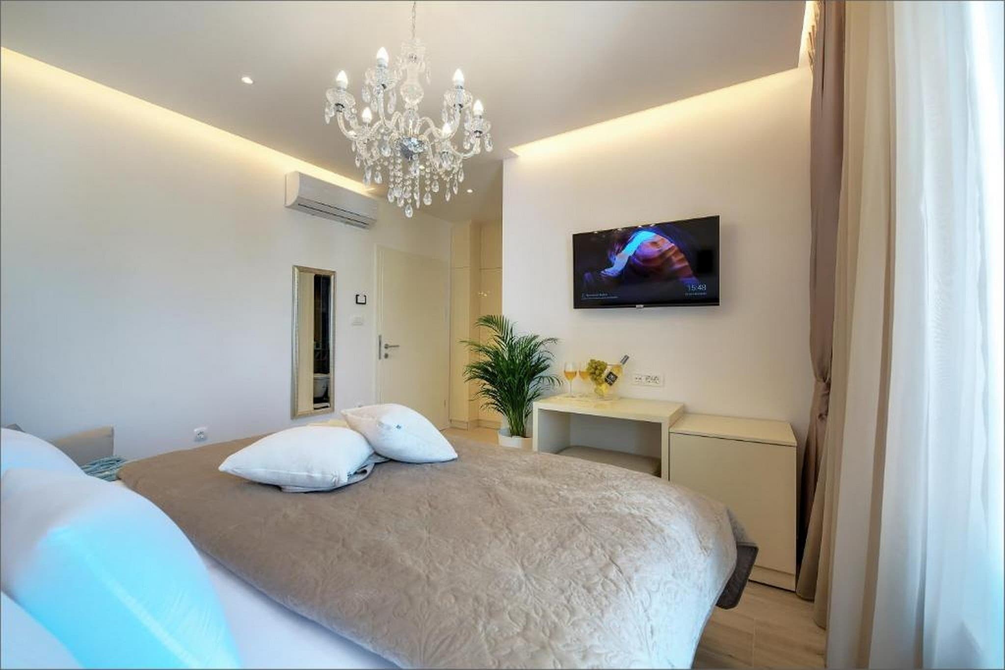 Deluxe Room with King Size Bed (4)-Schlafzimmer