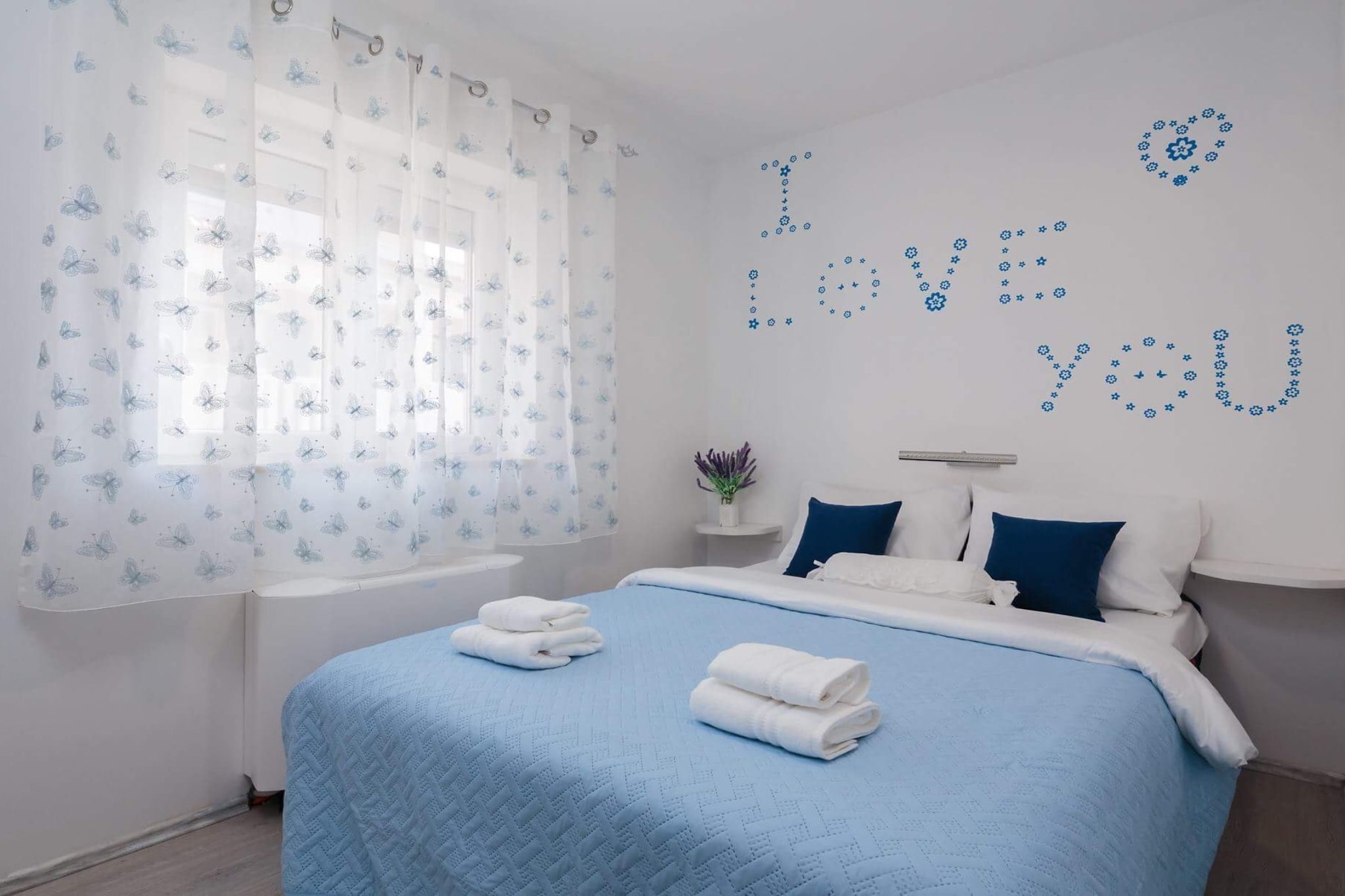 Apartment Lana - Premium Two-Bedroom Apartment with Terrace and Sea View (A2)-Schlafzimmer