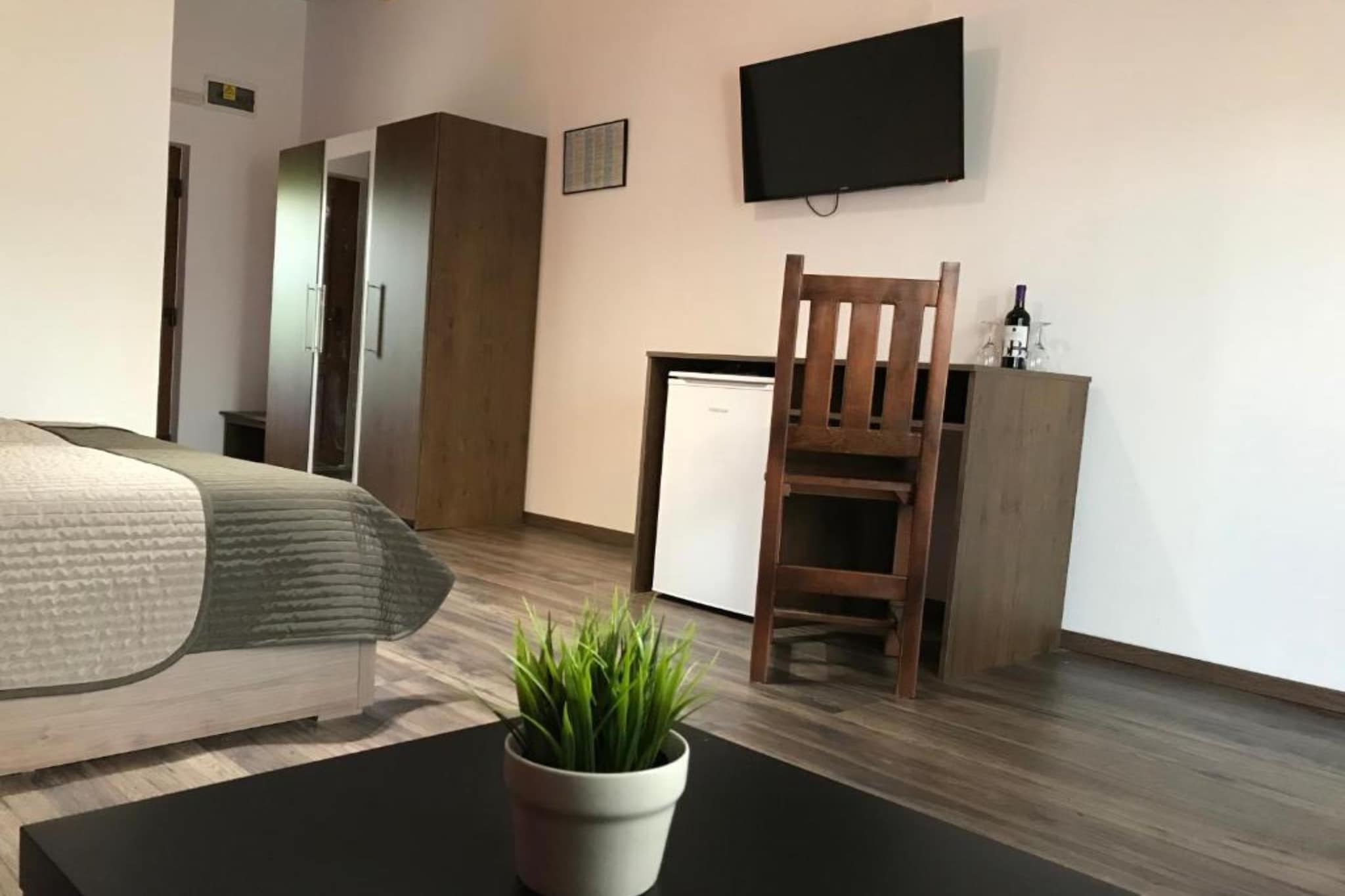 Villa Rubčić - Double room with Terrace and Poold View - (10)-Slaapkamer