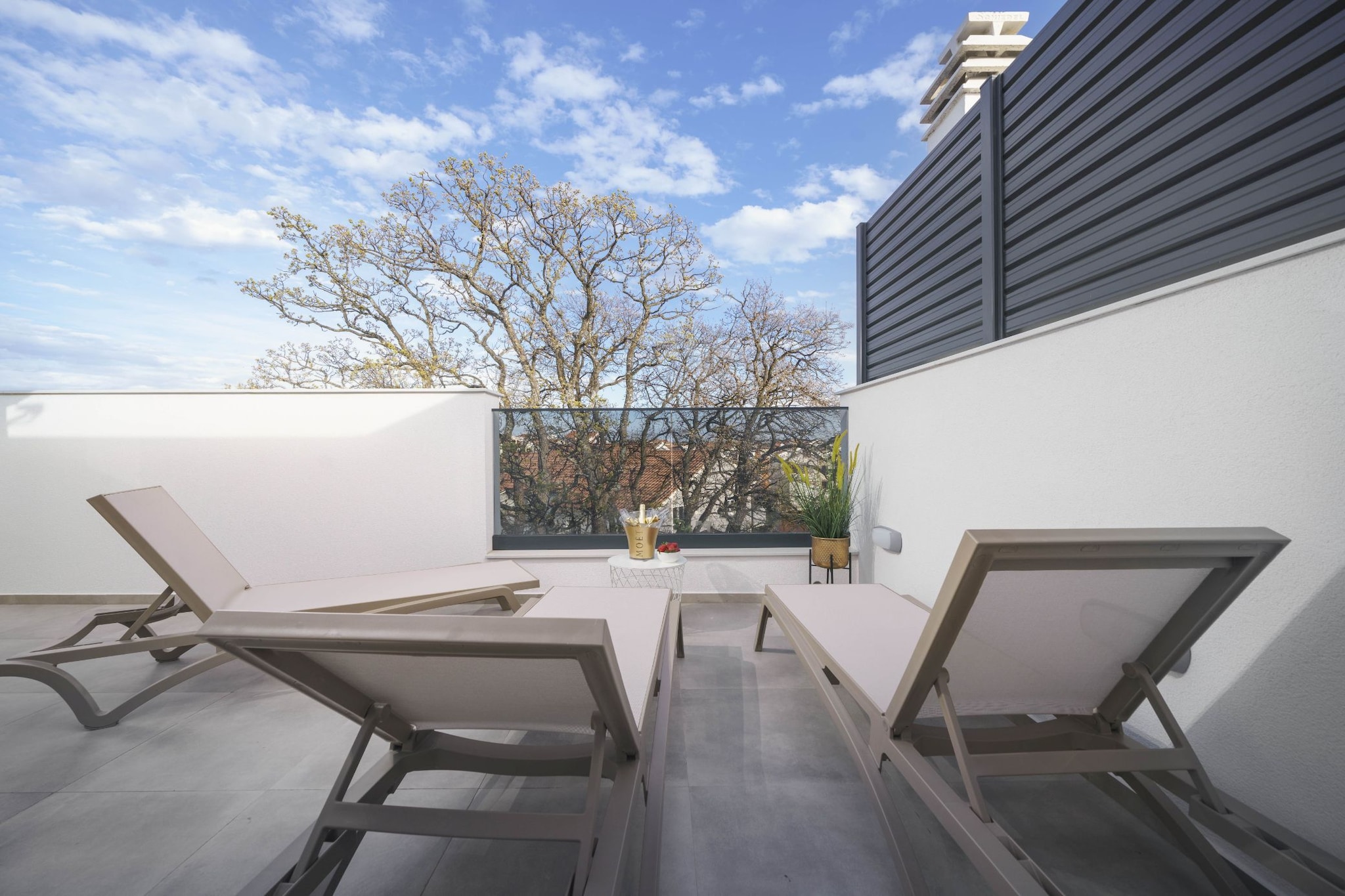 Villa Tria Quercus - Two Bedroom Villa with Terrace and Swimping pool