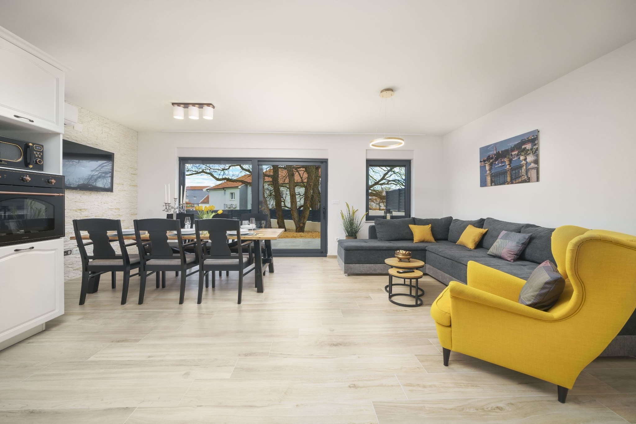 Villa Tria Quercus - Two Bedroom Villa with Terrace and Swimping pool-Woonkamer