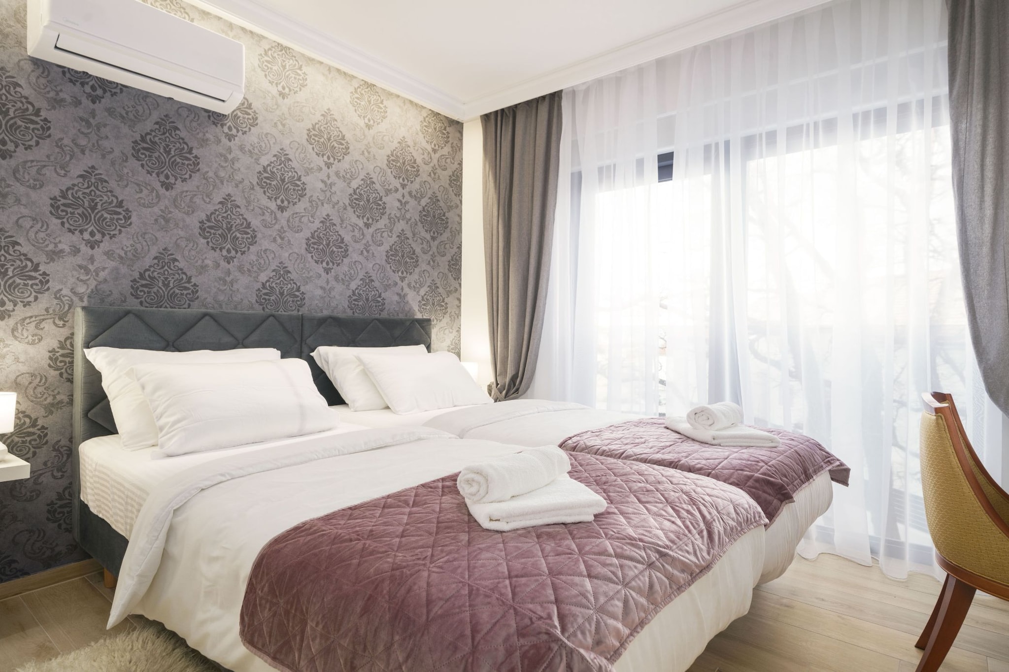 Villa Tria Quercus - Two Bedroom Villa with Terrace and Swimping pool-Slaapkamer